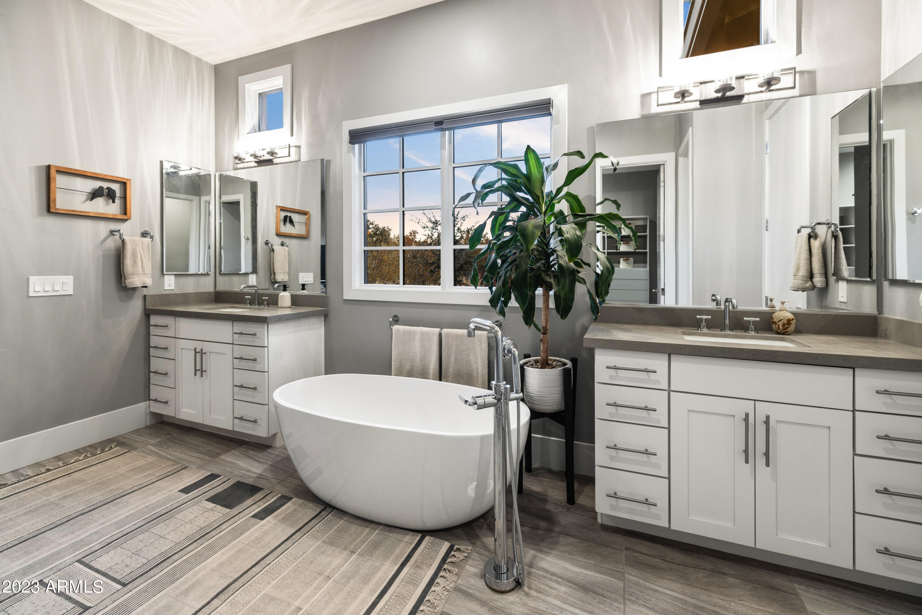 SEDONA RANCH - Residential