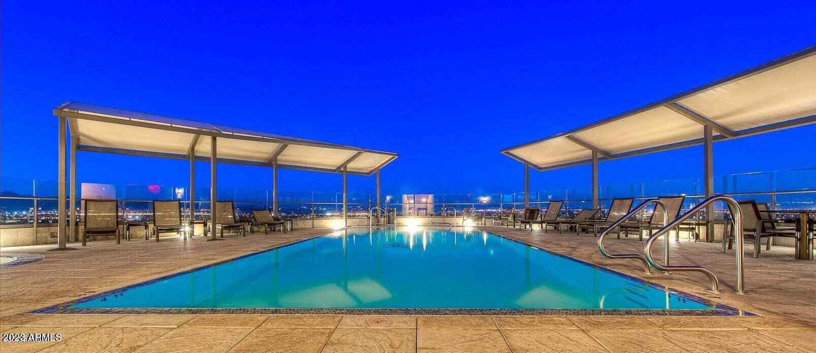SCOTTSDALE WATERFRONT RESIDENCES - Residential