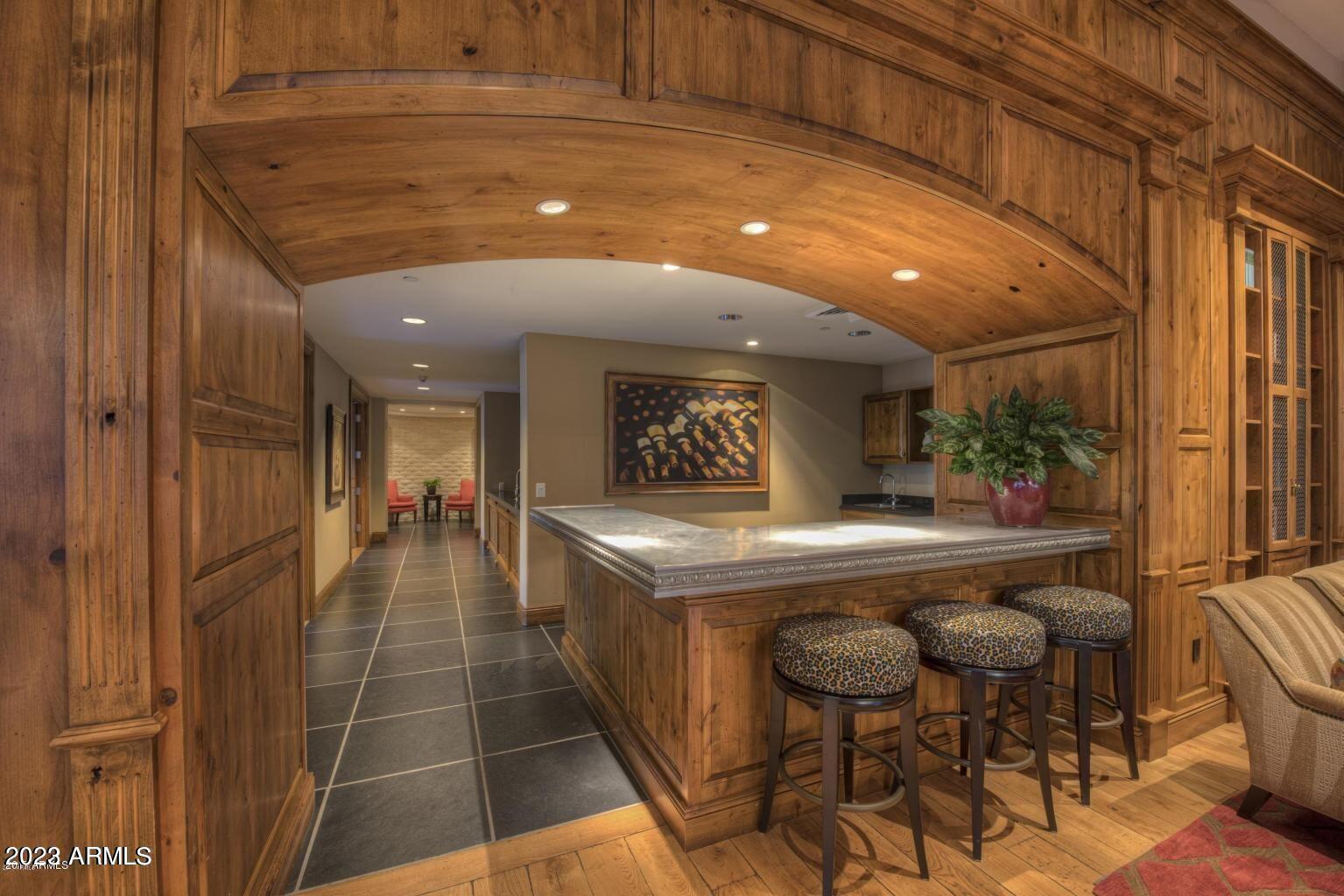 SCOTTSDALE WATERFRONT RESIDENCES - Residential