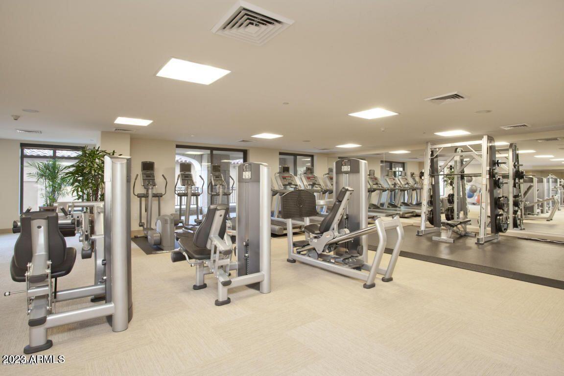 SCOTTSDALE WATERFRONT RESIDENCES - Residential