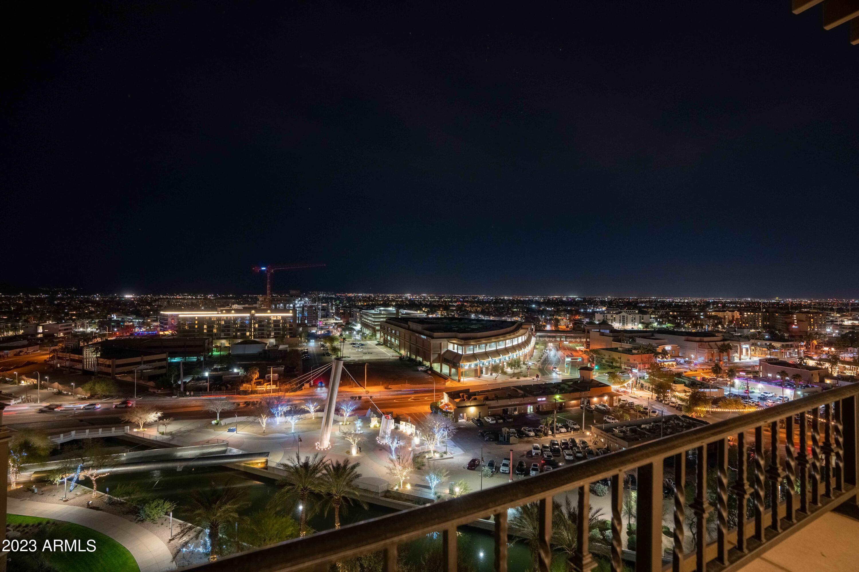 SCOTTSDALE WATERFRONT RESIDENCES - Residential