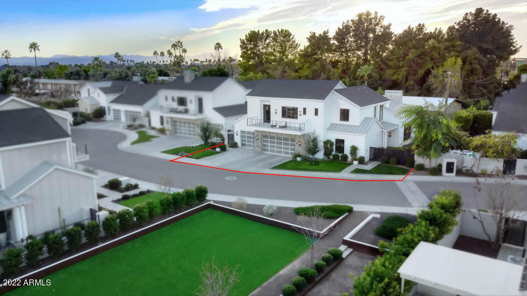 ARCADIA 16 - Residential
