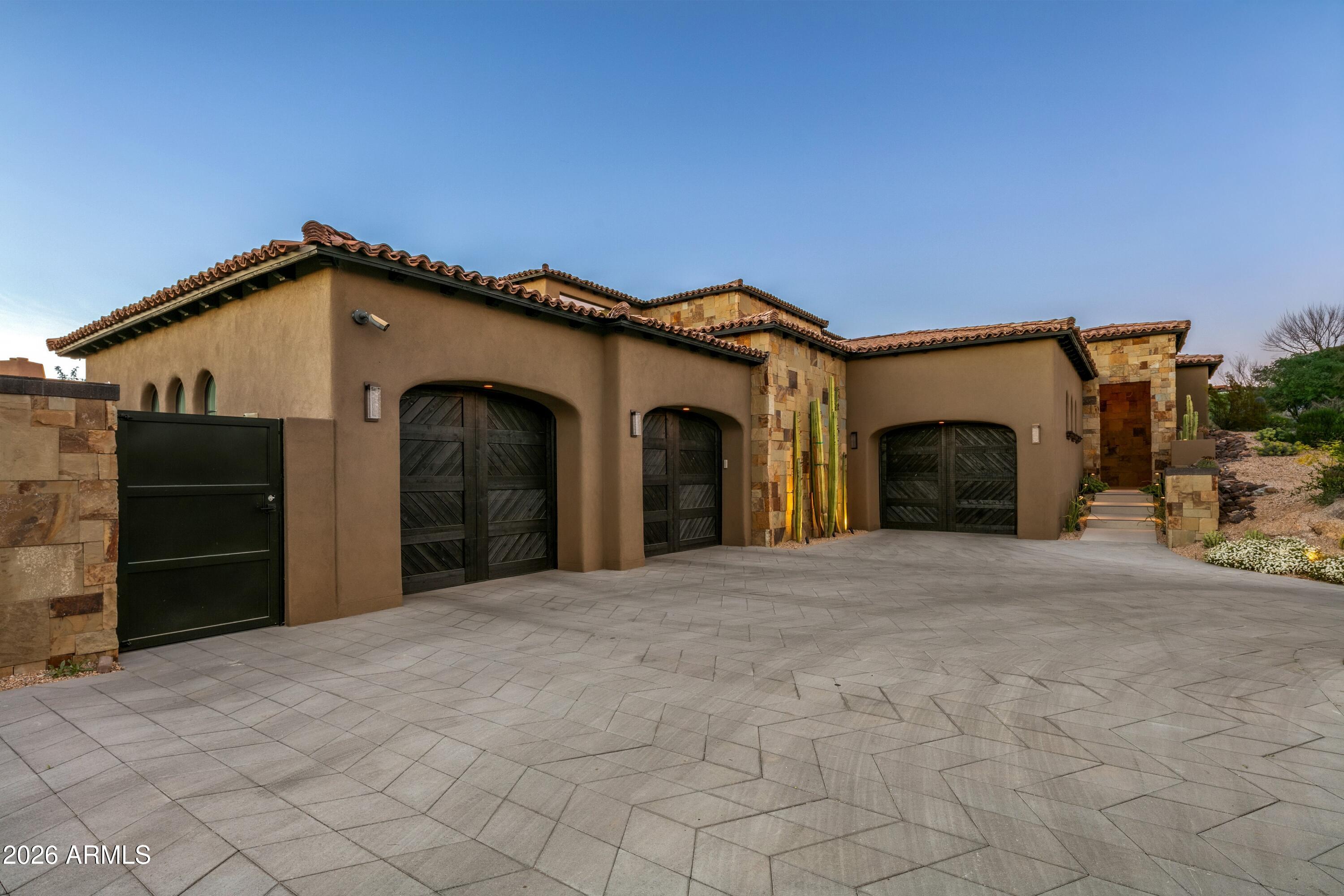 DESERT MOUNTAIN - Residential