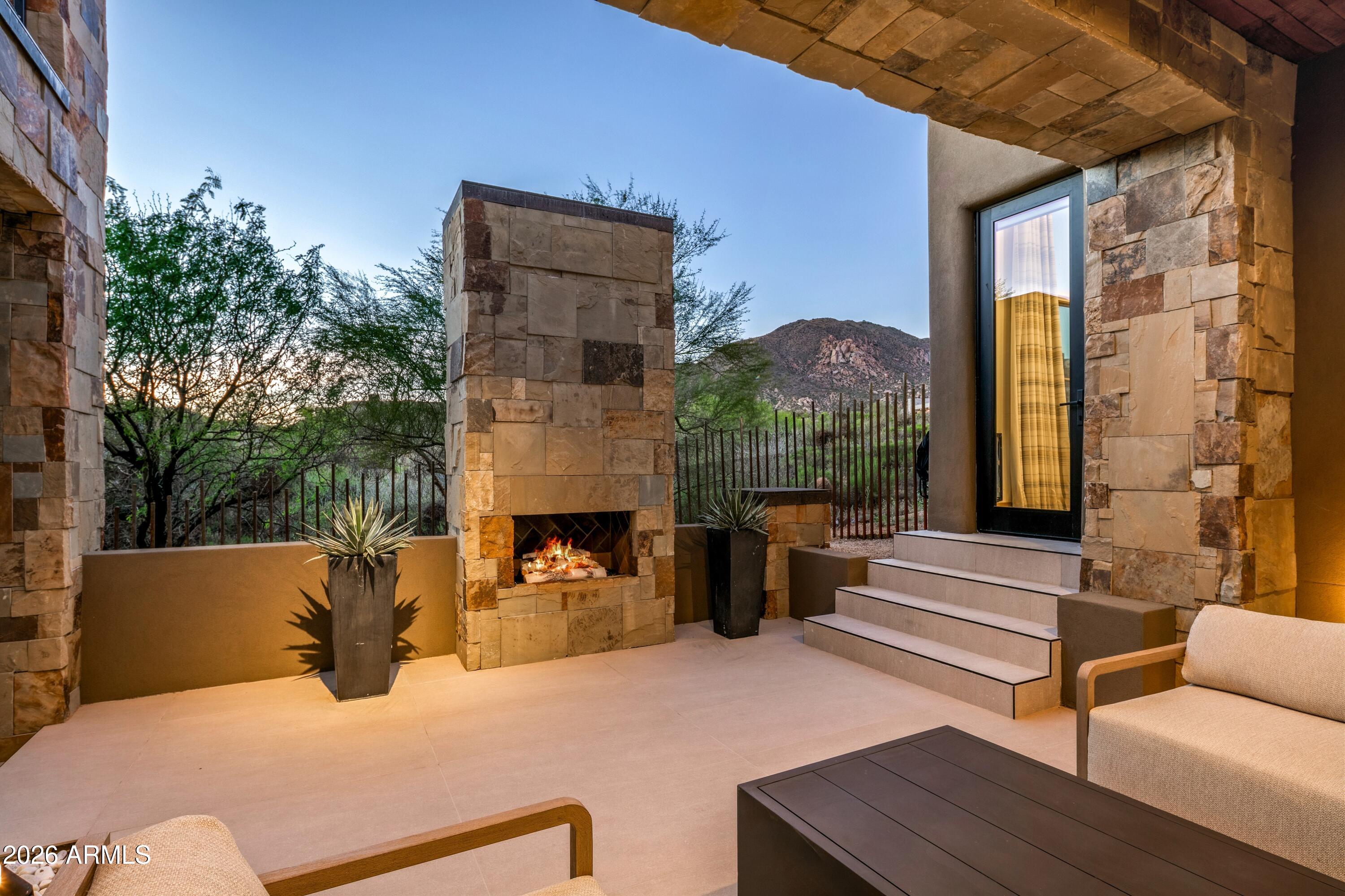 DESERT MOUNTAIN - Residential