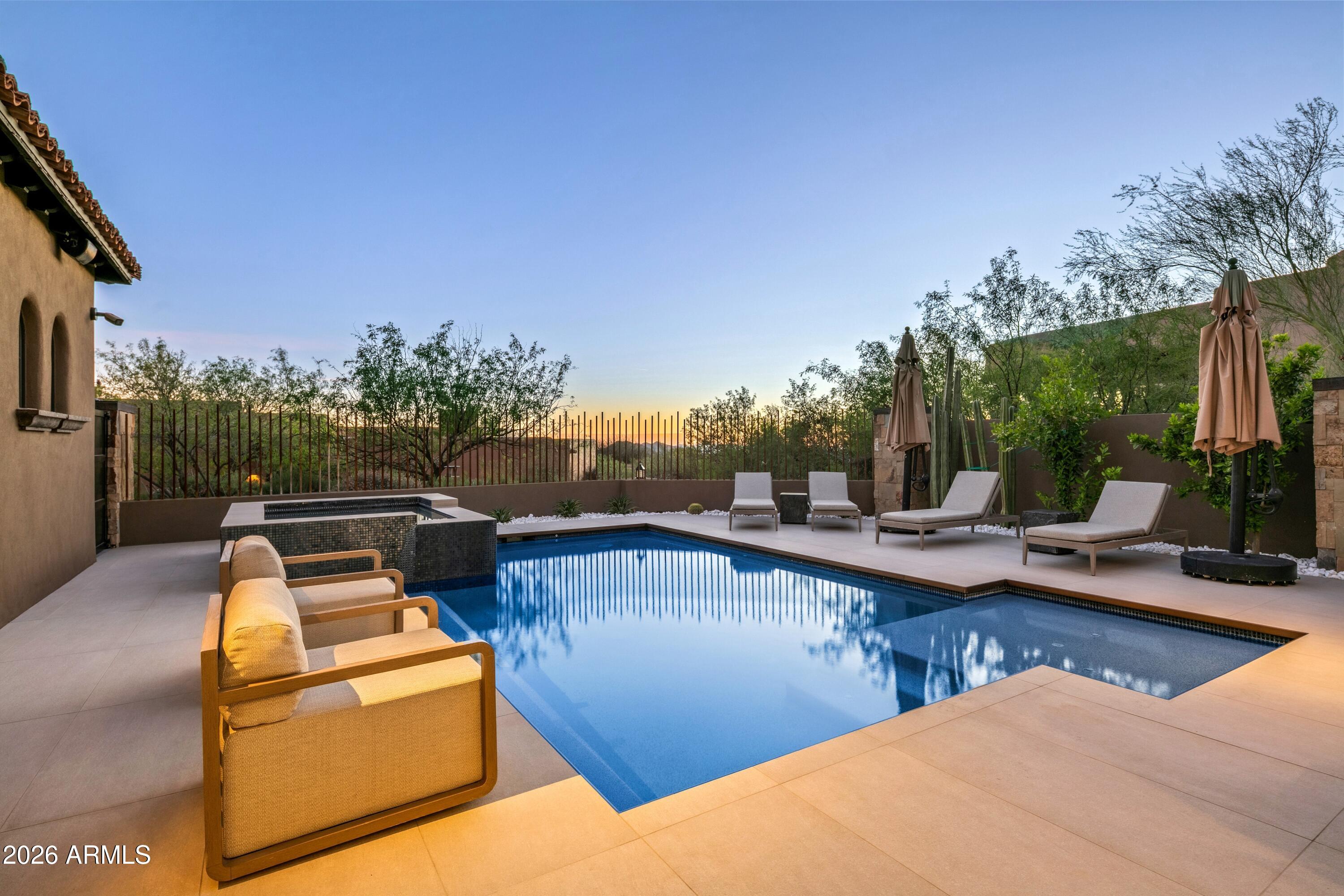 DESERT MOUNTAIN - Residential