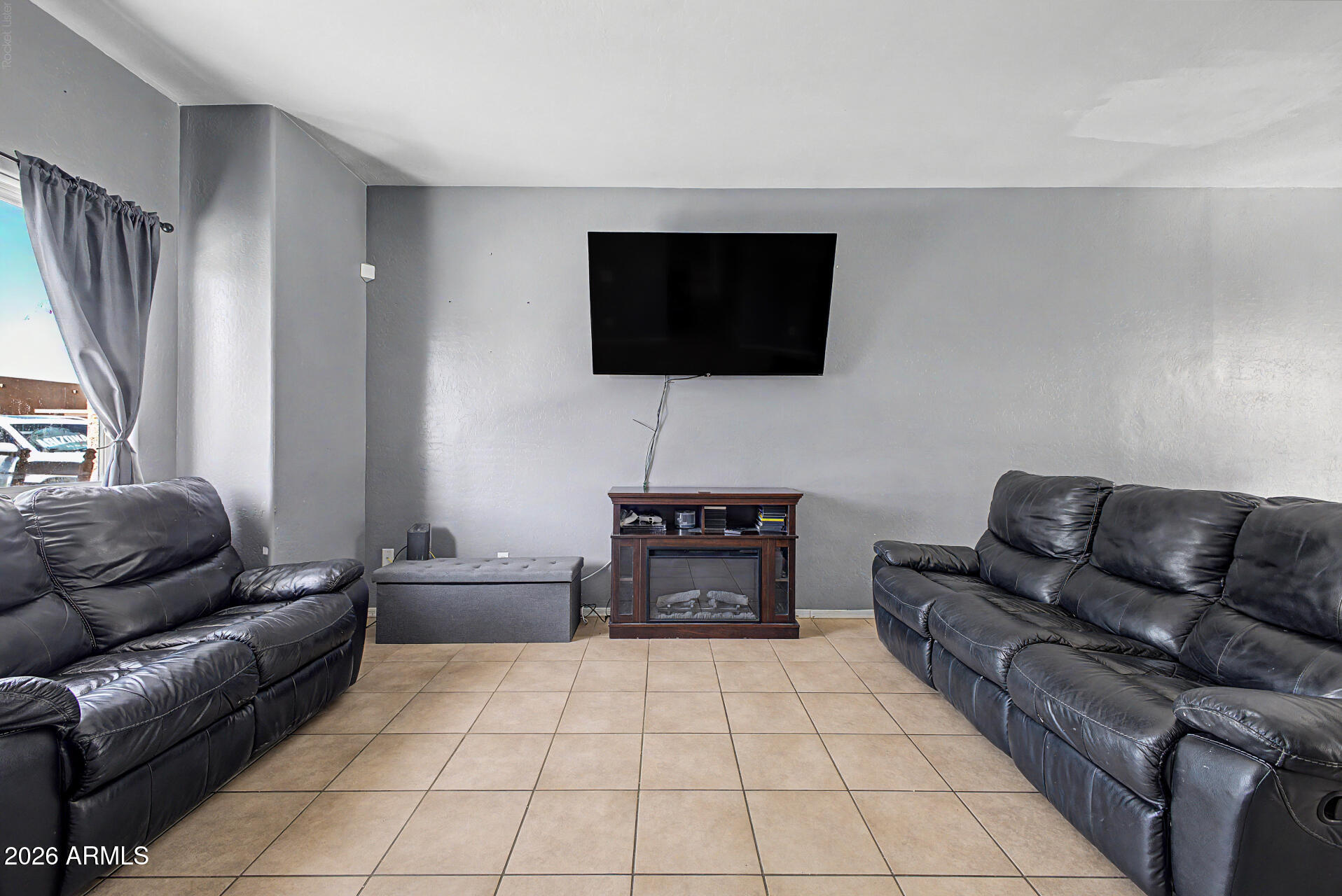 SUPERSTITION VIEWS UNIT III - Residential