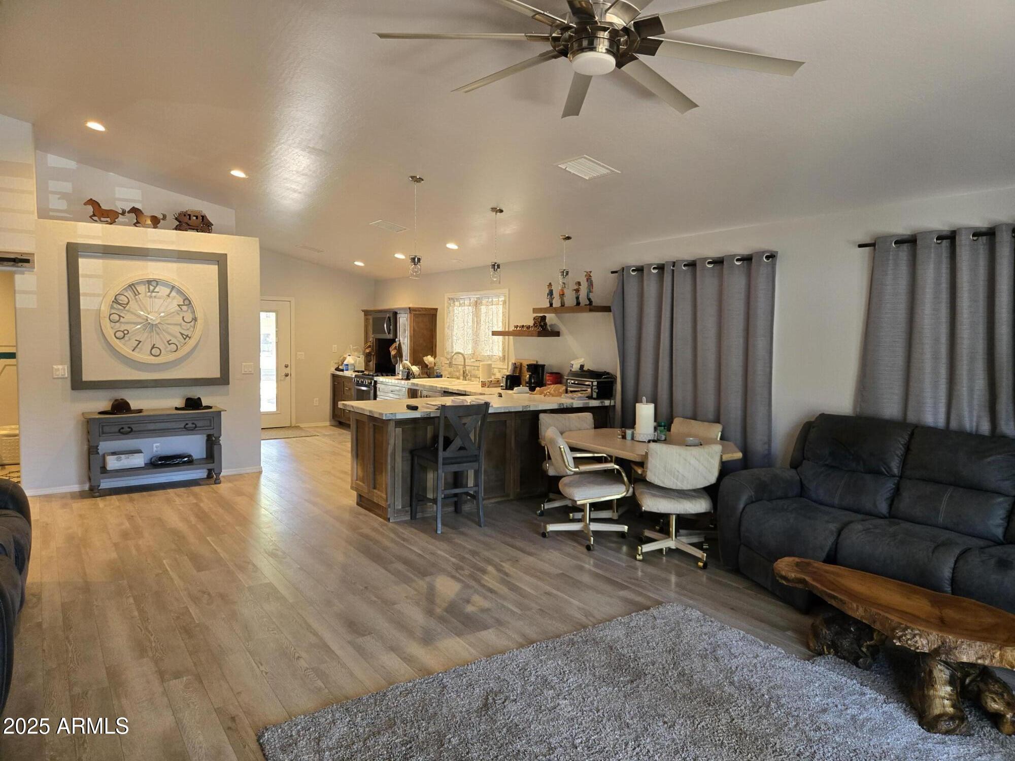 SUMMER HAVEN - Residential