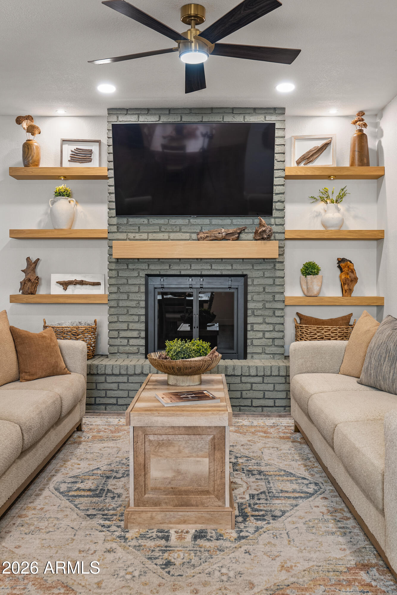 TIERRA ESTE PARK UNIT 4 - Residential