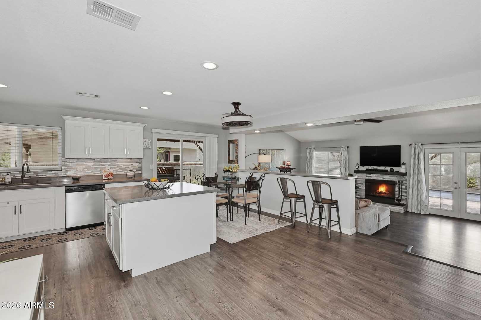 COURTSIDE VILLAS BLOCK 1 LOTS 1 THRU 73 BLOCK 2 LO - Residential