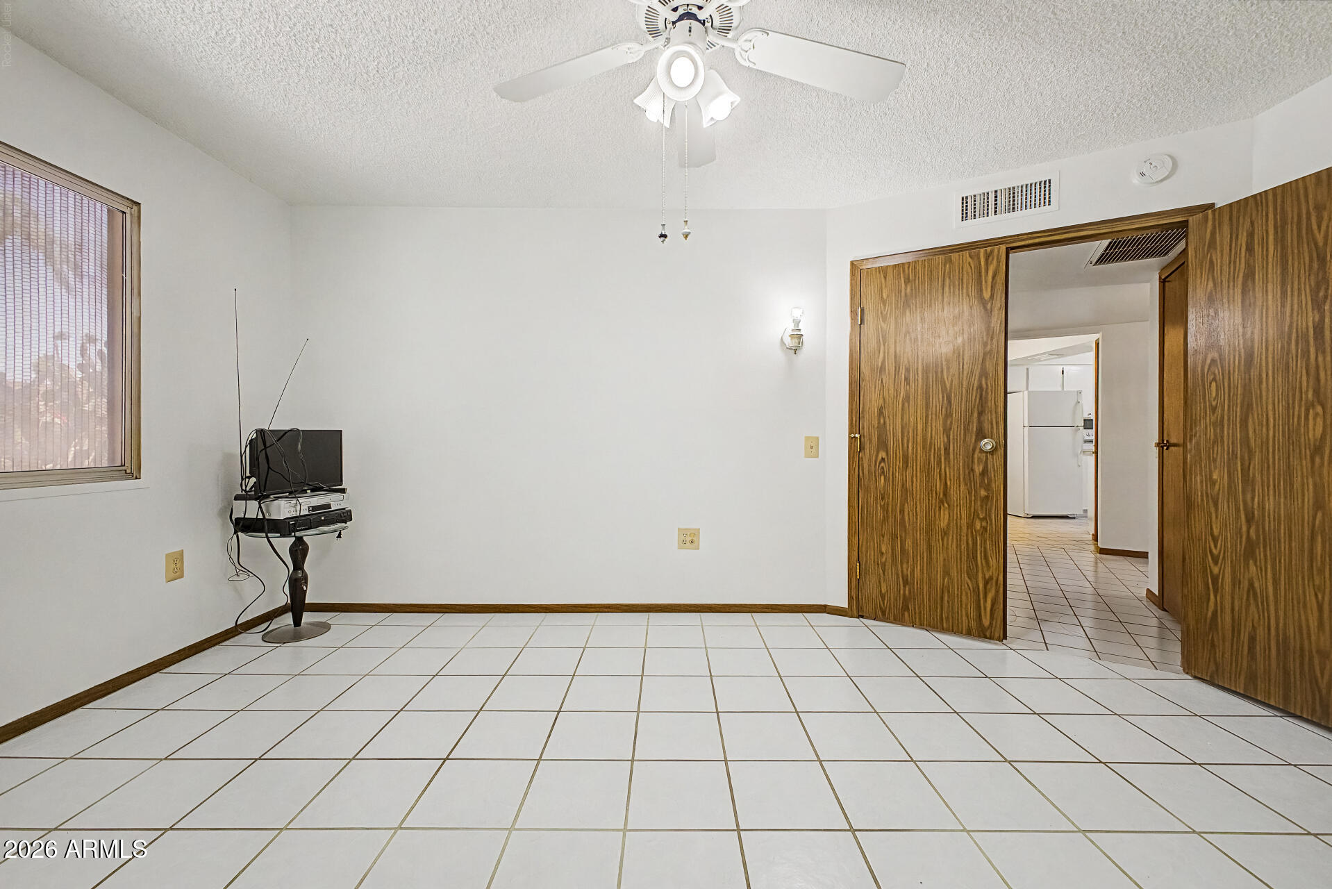 SUN CITY WEST UNIT 1 MCR 200-1 LOT 160 TOG W/UNDIV 1-74 INT IN TR C - Residential