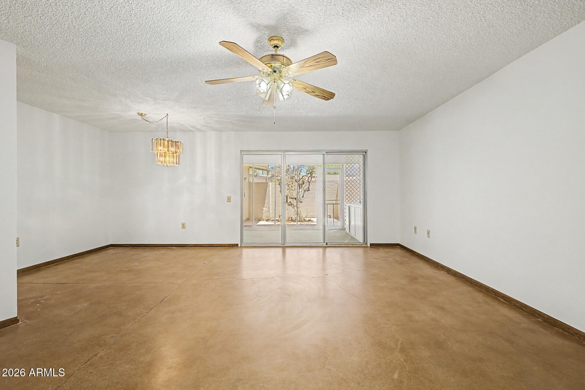 SUN CITY WEST UNIT 1 MCR 200-1 LOT 160 TOG W/UNDIV 1-74 INT IN TR C - Residential