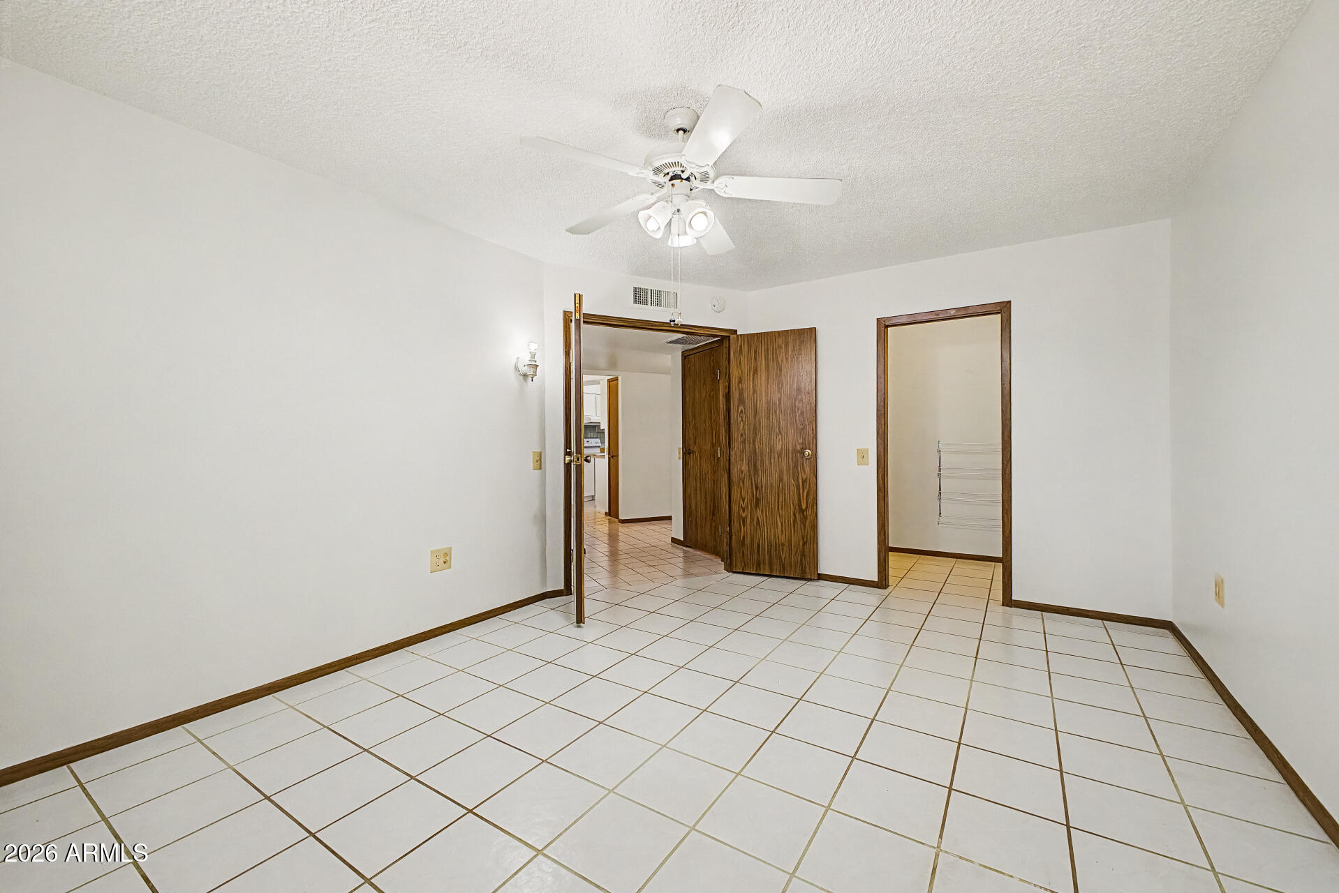 SUN CITY WEST UNIT 1 MCR 200-1 LOT 160 TOG W/UNDIV 1-74 INT IN TR C - Residential
