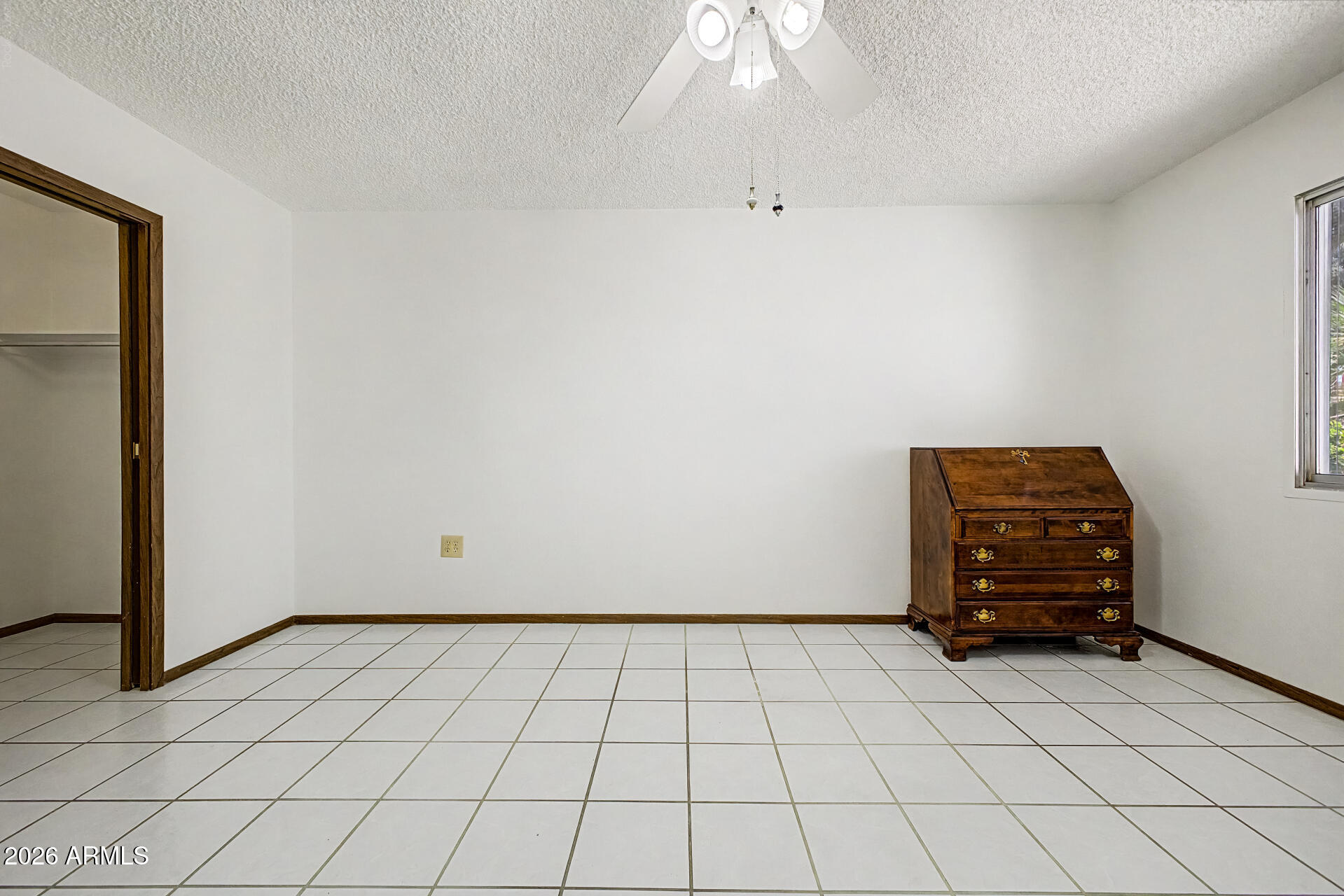 SUN CITY WEST UNIT 1 MCR 200-1 LOT 160 TOG W/UNDIV 1-74 INT IN TR C - Residential