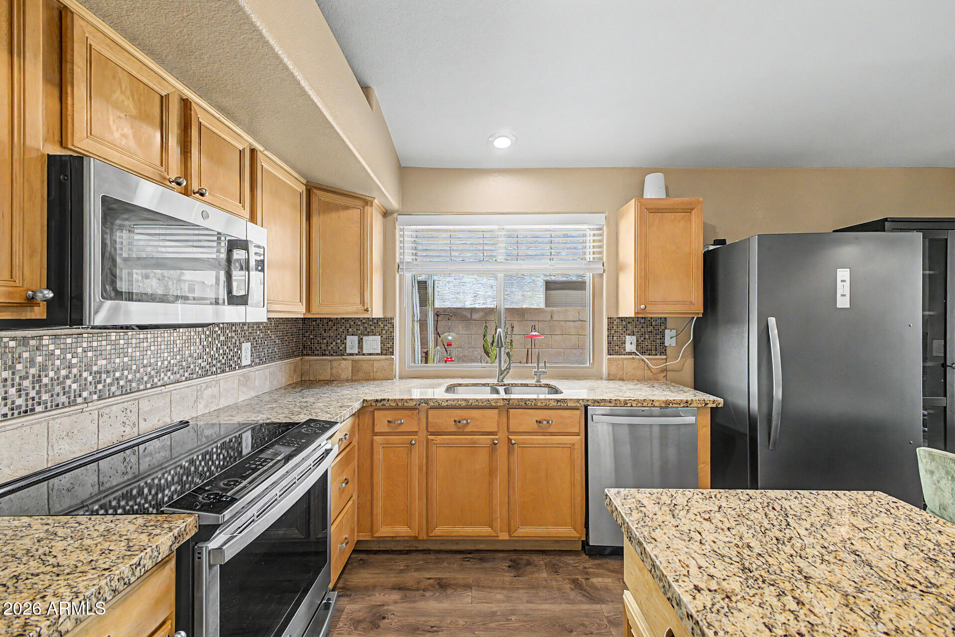 CANYON TRAILS - Residential