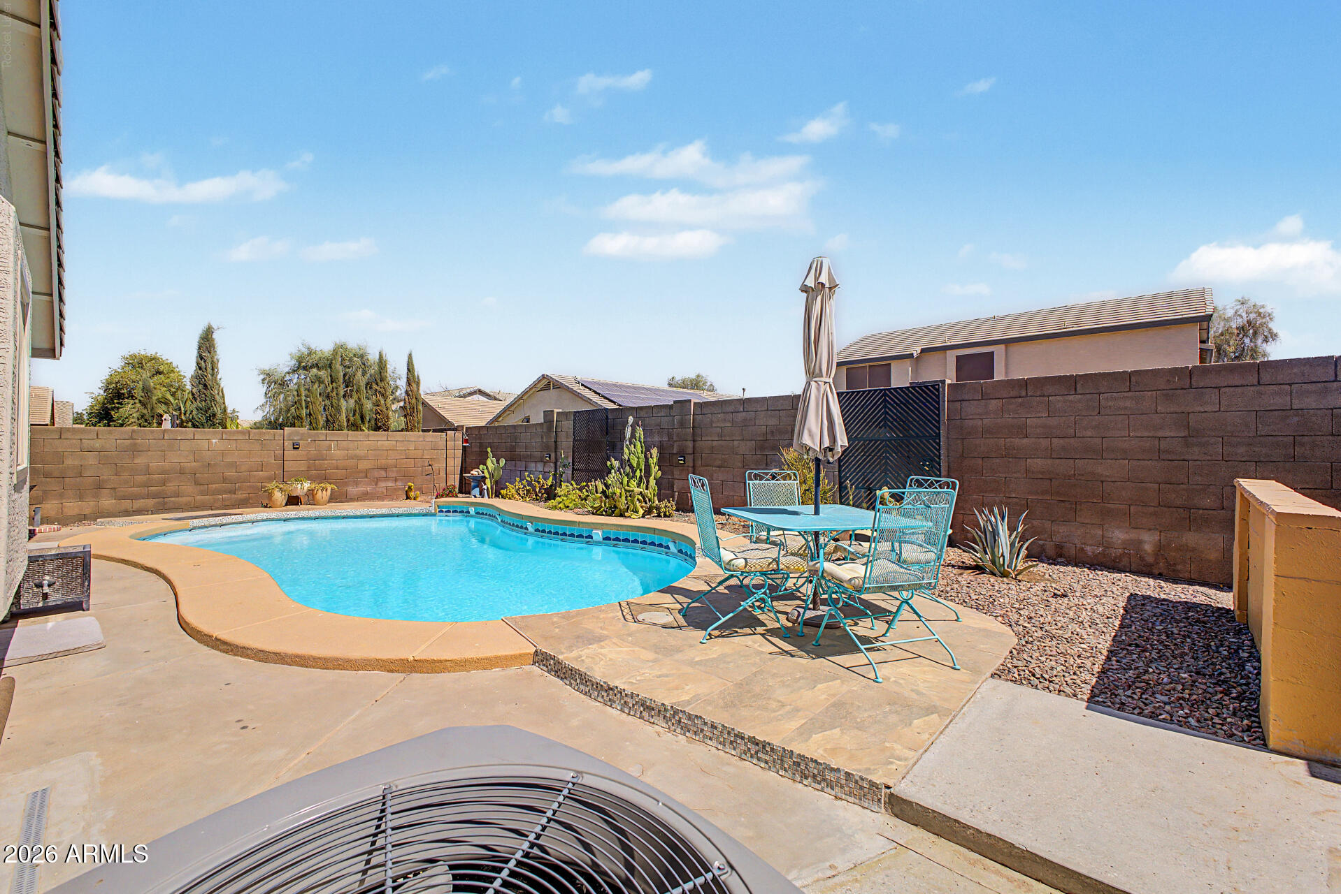 CANYON TRAILS - Residential