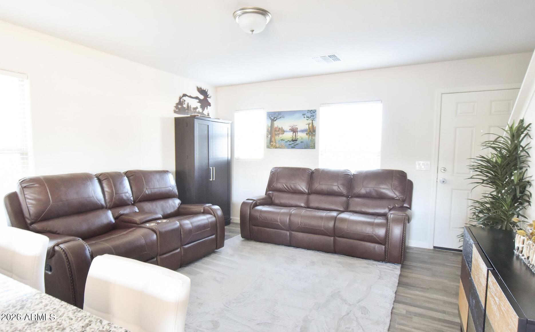 DOMINION CREEK - Residential Lease