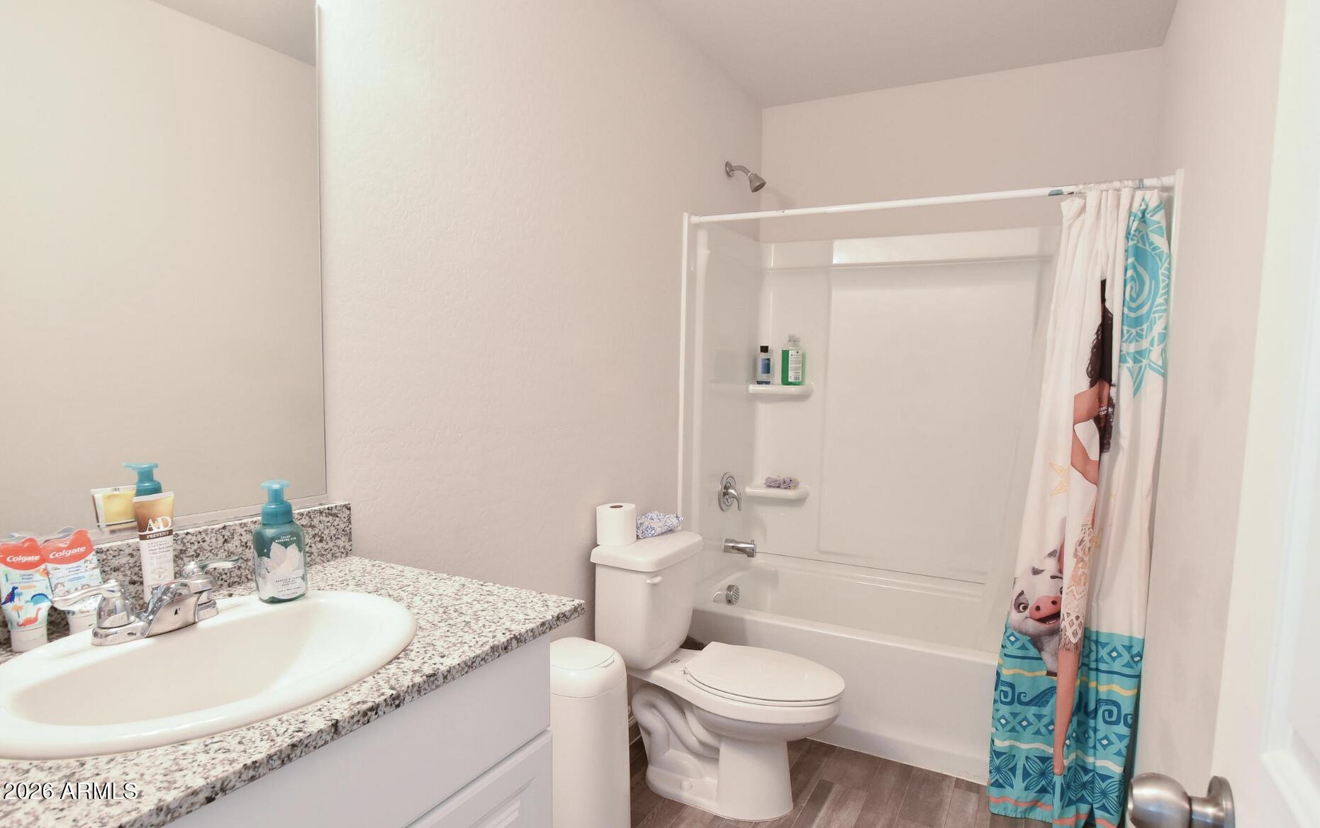 DOMINION CREEK - Residential Lease