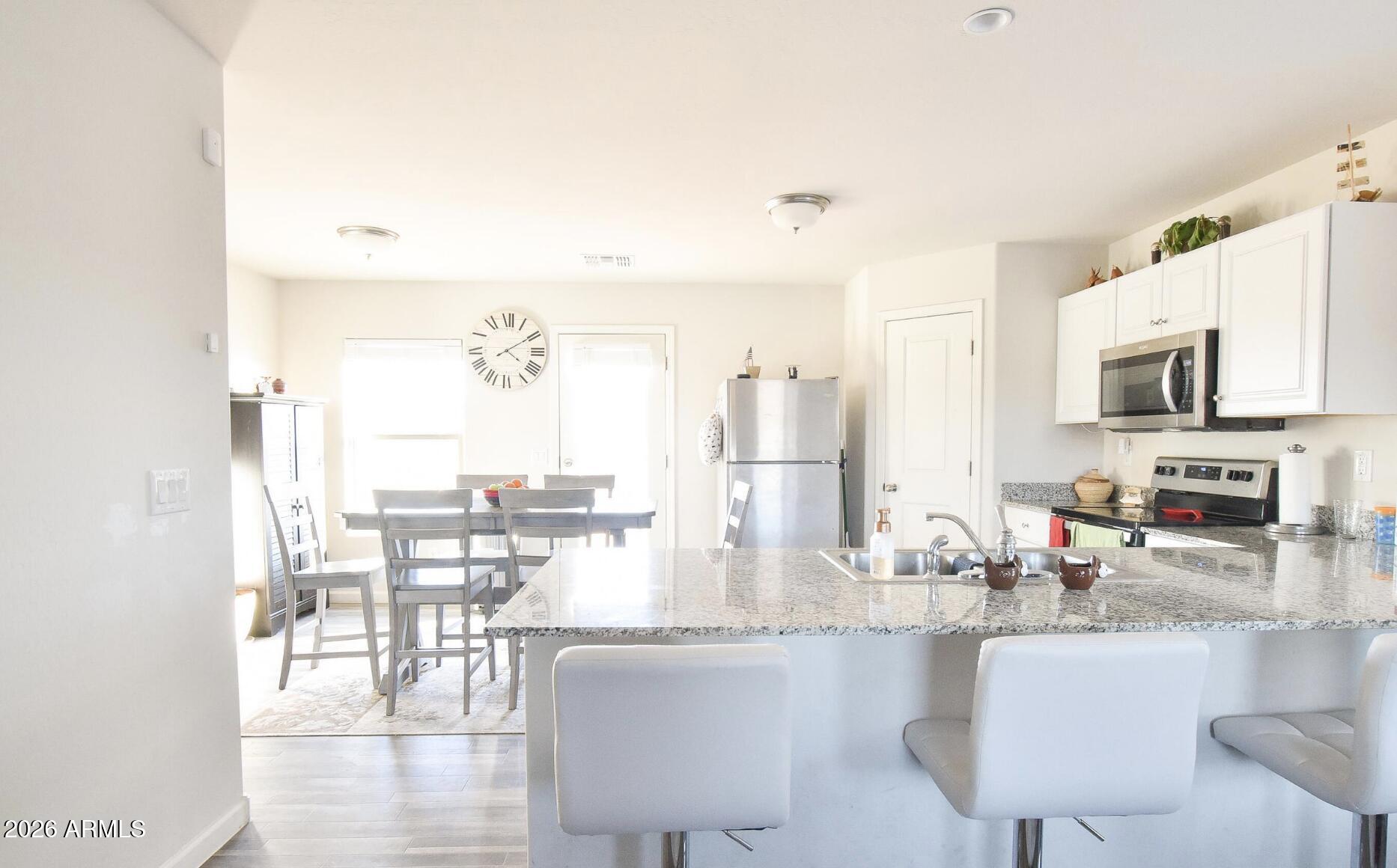 This popular 2-story floor plan includes 4 bedrooms and 3 full bathrooms along with a loft and laundry room both upstairs. Lovely open kitchen has granite counters with breakfast bar and stainless steal appliances included. Great location in a cul-de-sac and easy access to 347 & I10.