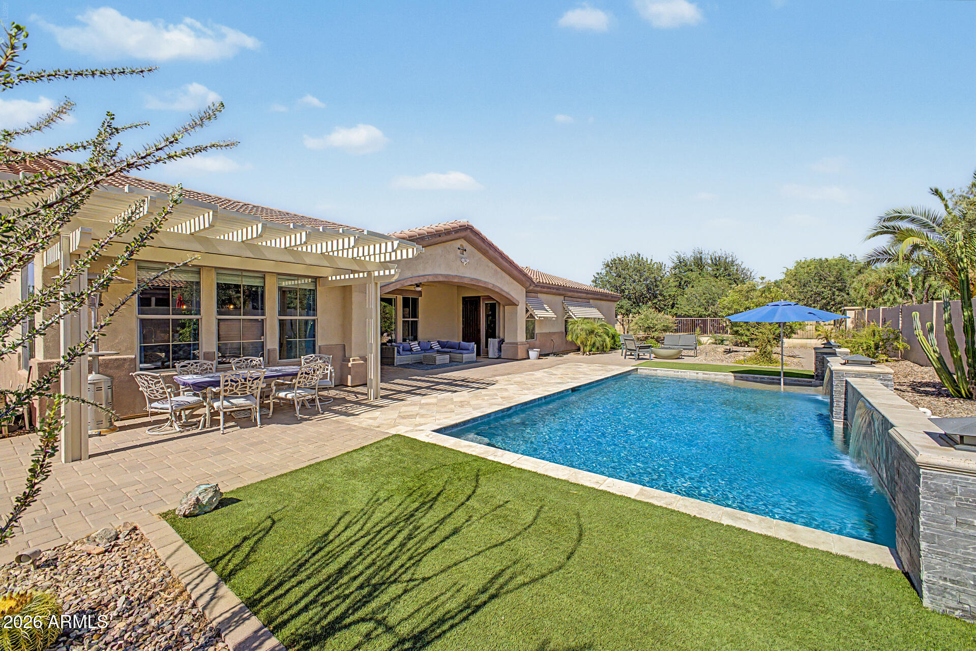 MONTELENA - Residential