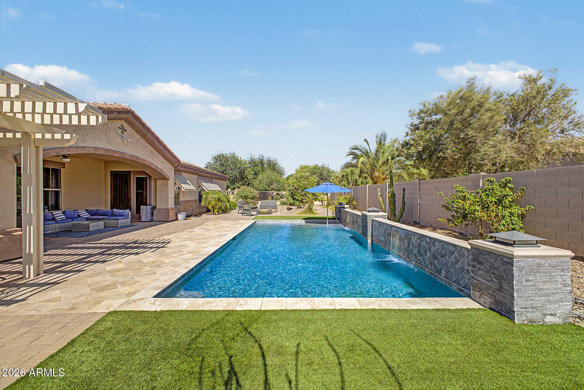 MONTELENA - Residential