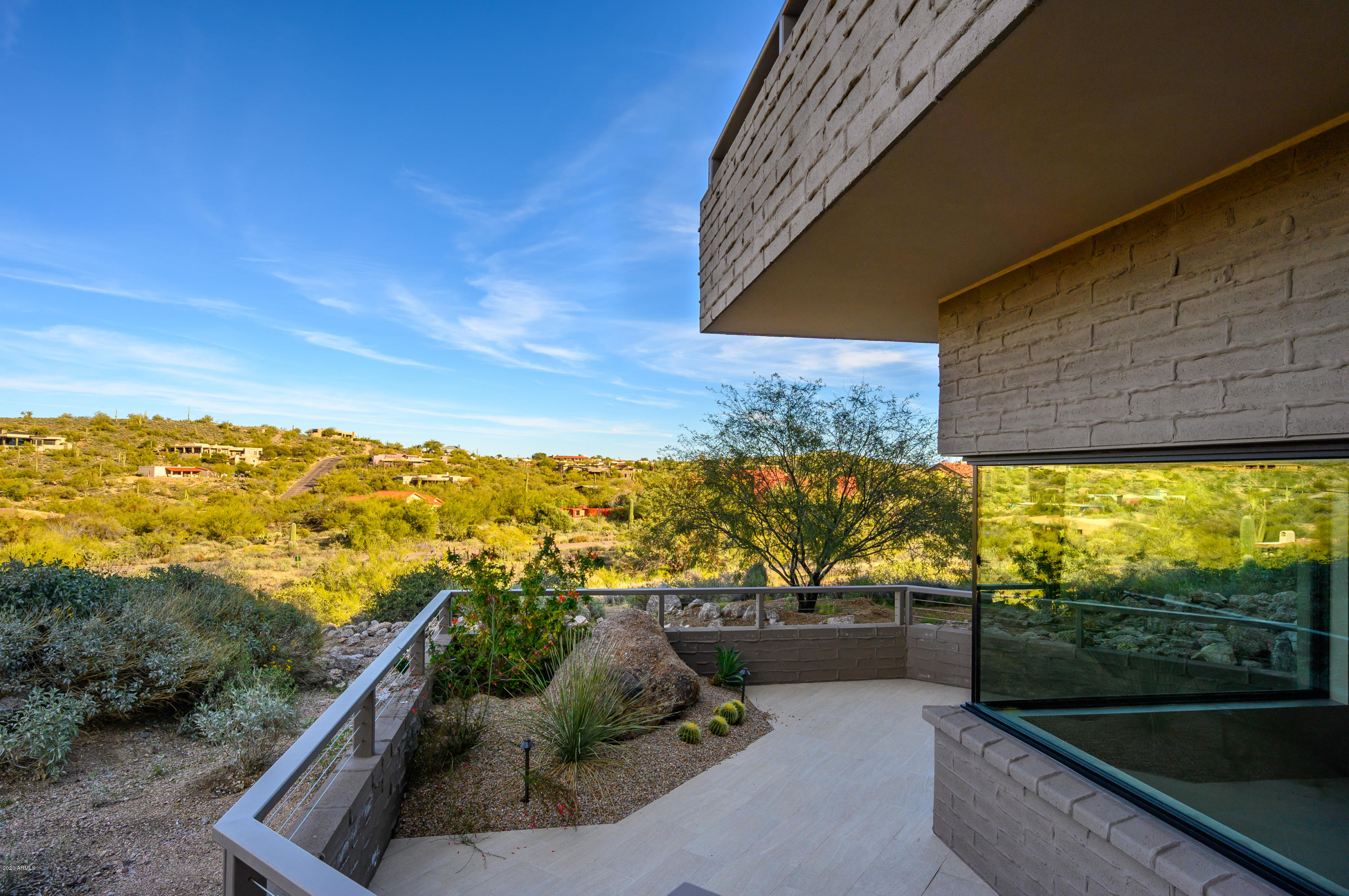 NIGHTHAWK ON BLACK MOUNTAIN - Residential