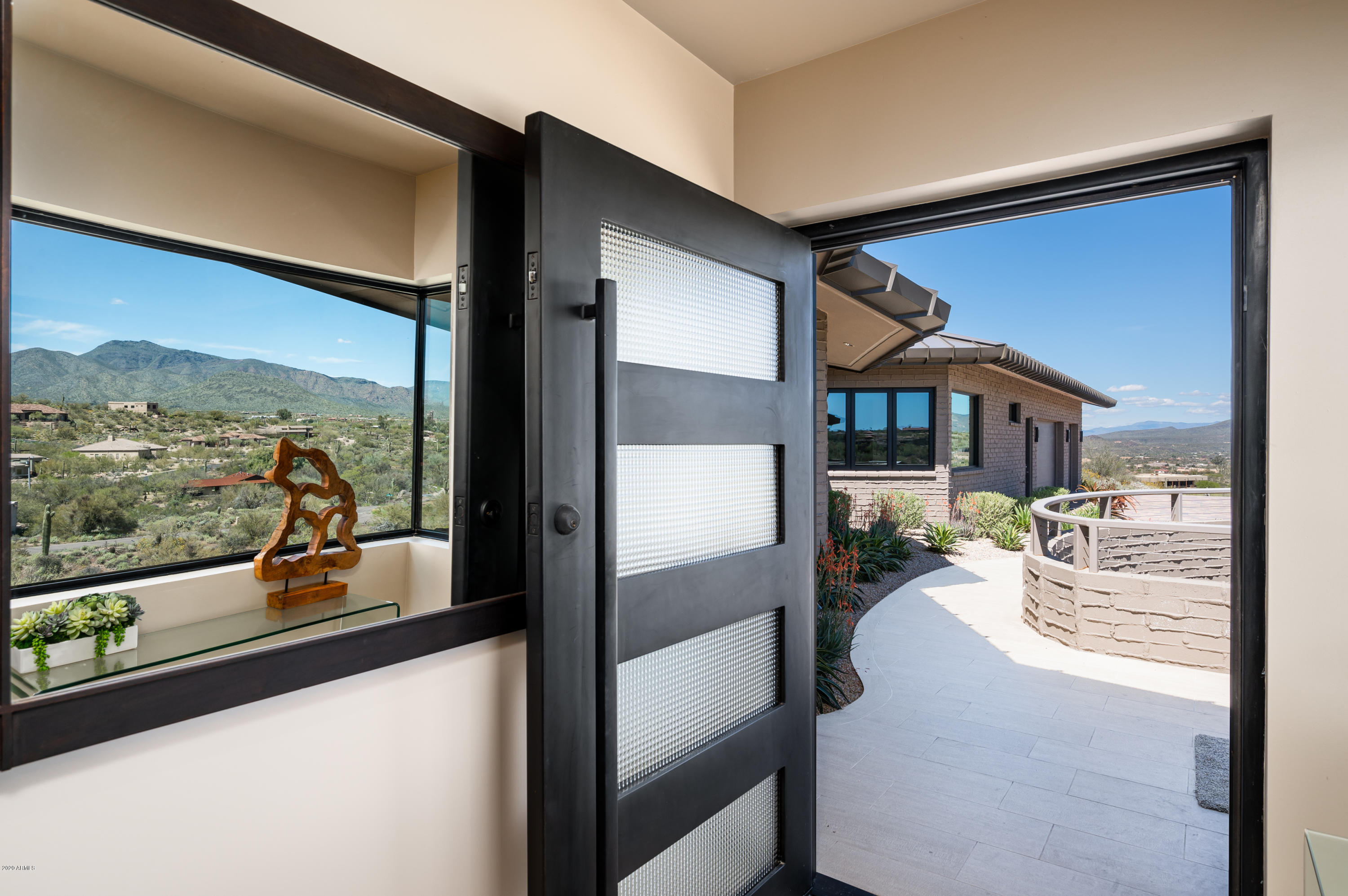 NIGHTHAWK ON BLACK MOUNTAIN - Residential
