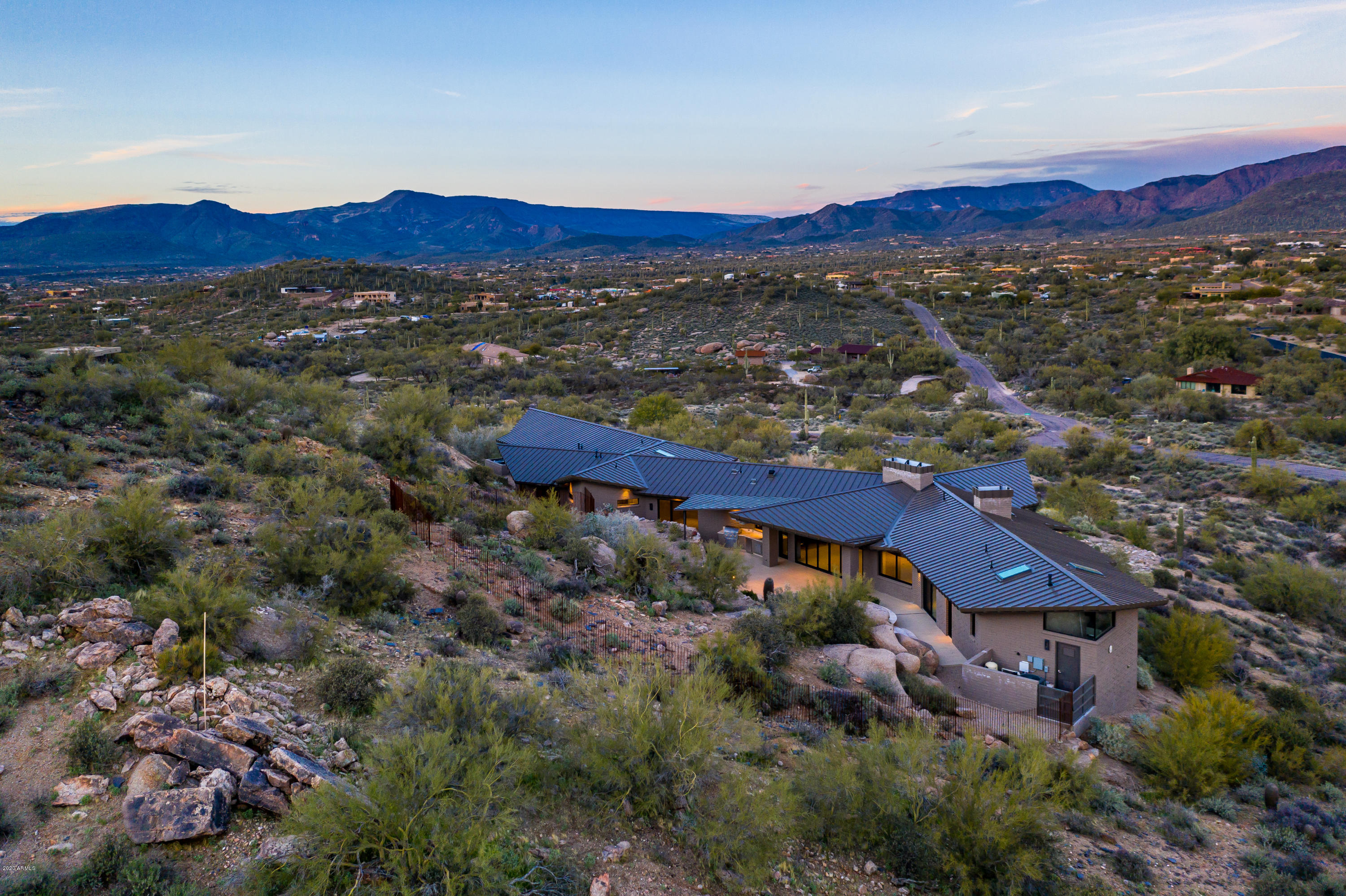 NIGHTHAWK ON BLACK MOUNTAIN - Residential