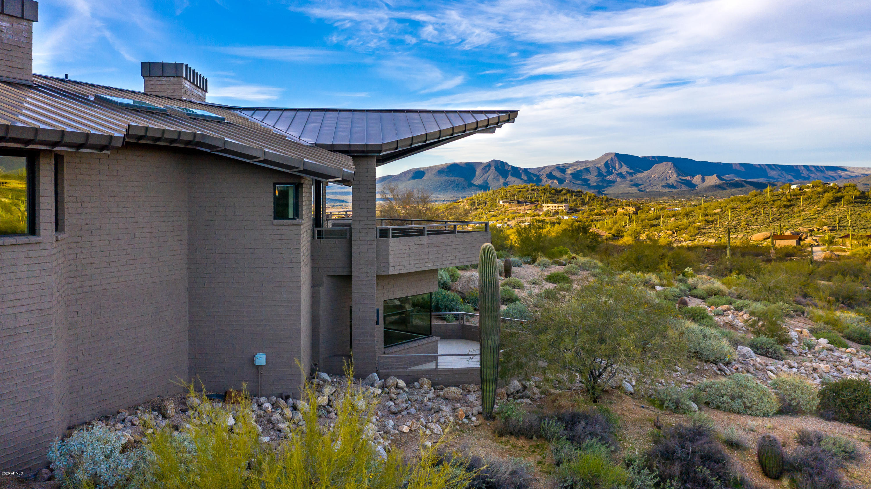 NIGHTHAWK ON BLACK MOUNTAIN - Residential