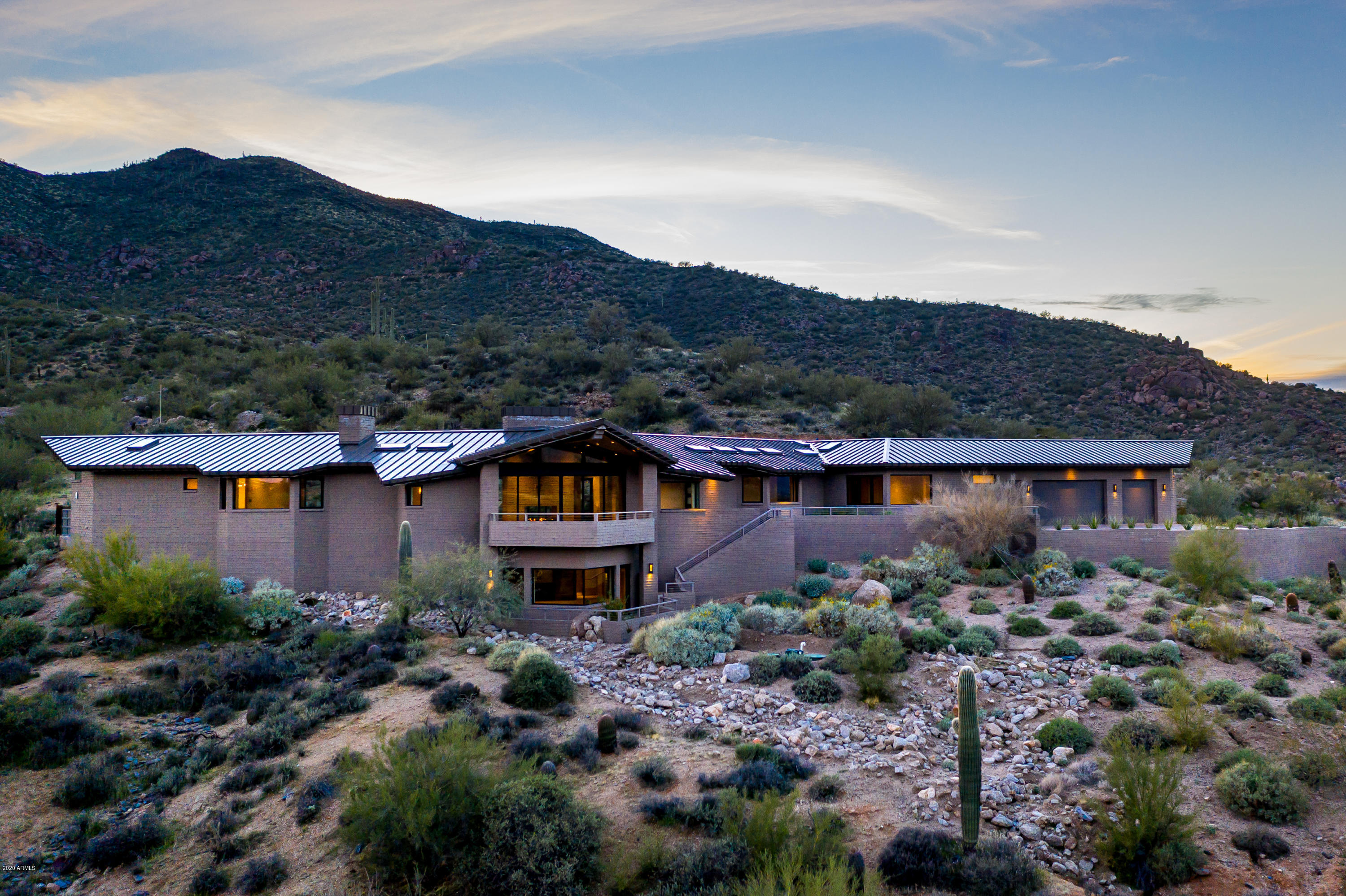 NIGHTHAWK ON BLACK MOUNTAIN - Residential