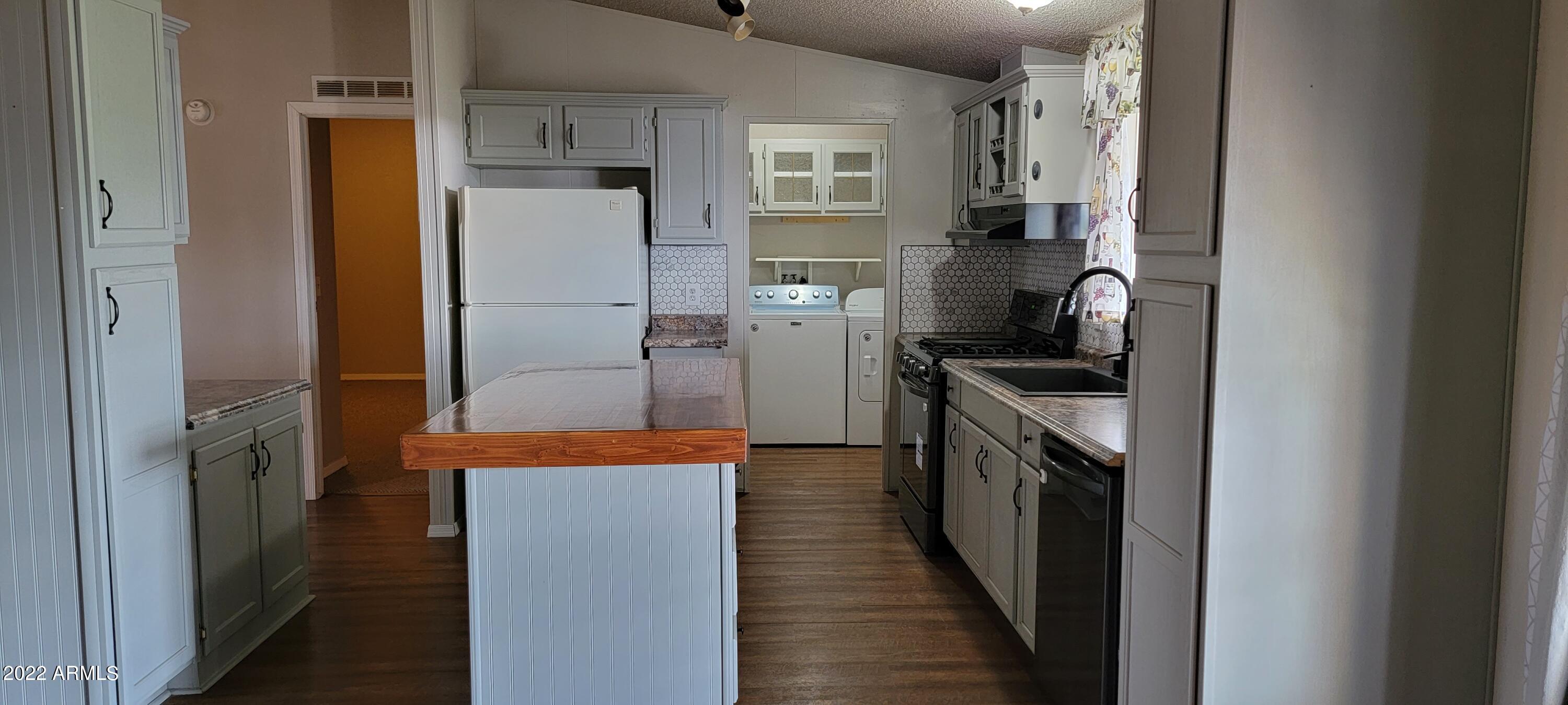SUNSET ACRES - Residential