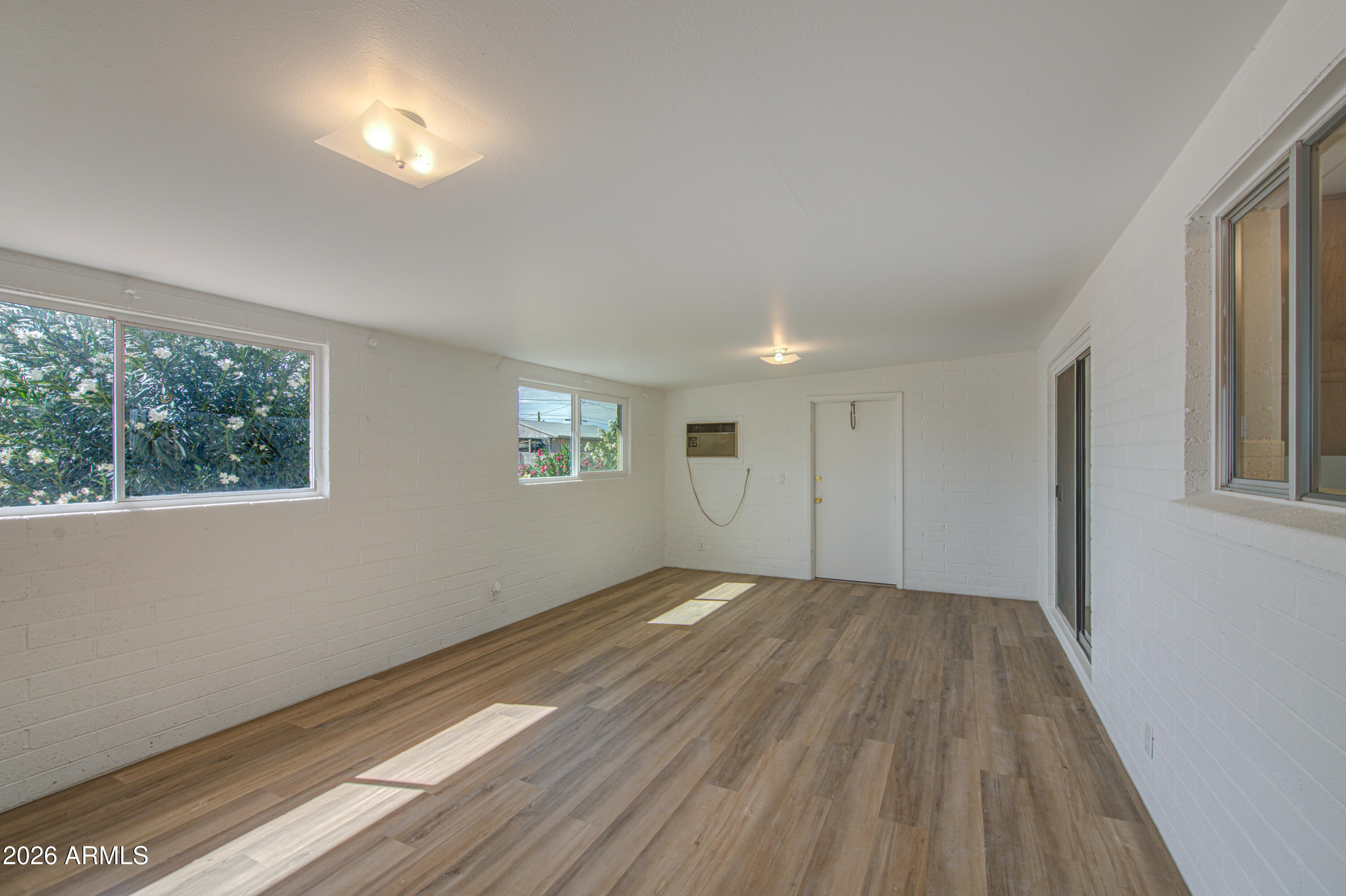 APACHE HOMES - Residential