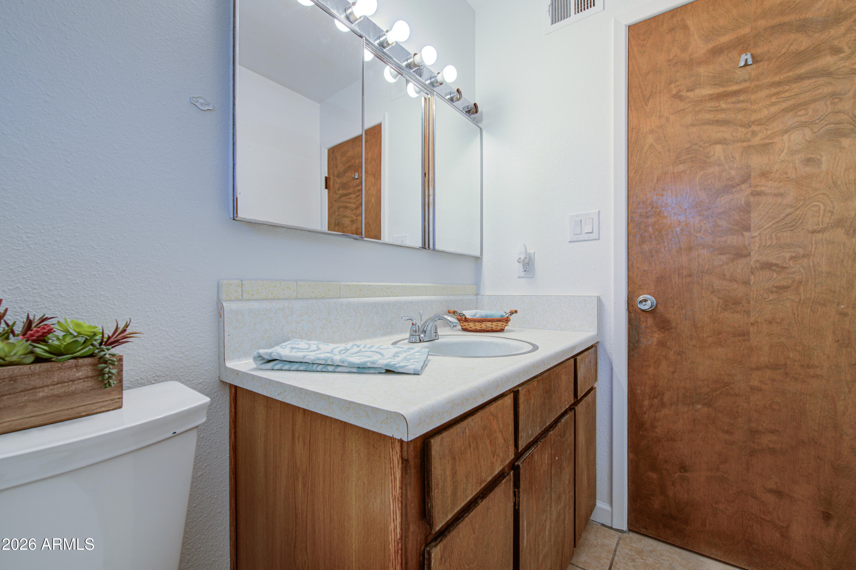 APACHE HOMES - Residential