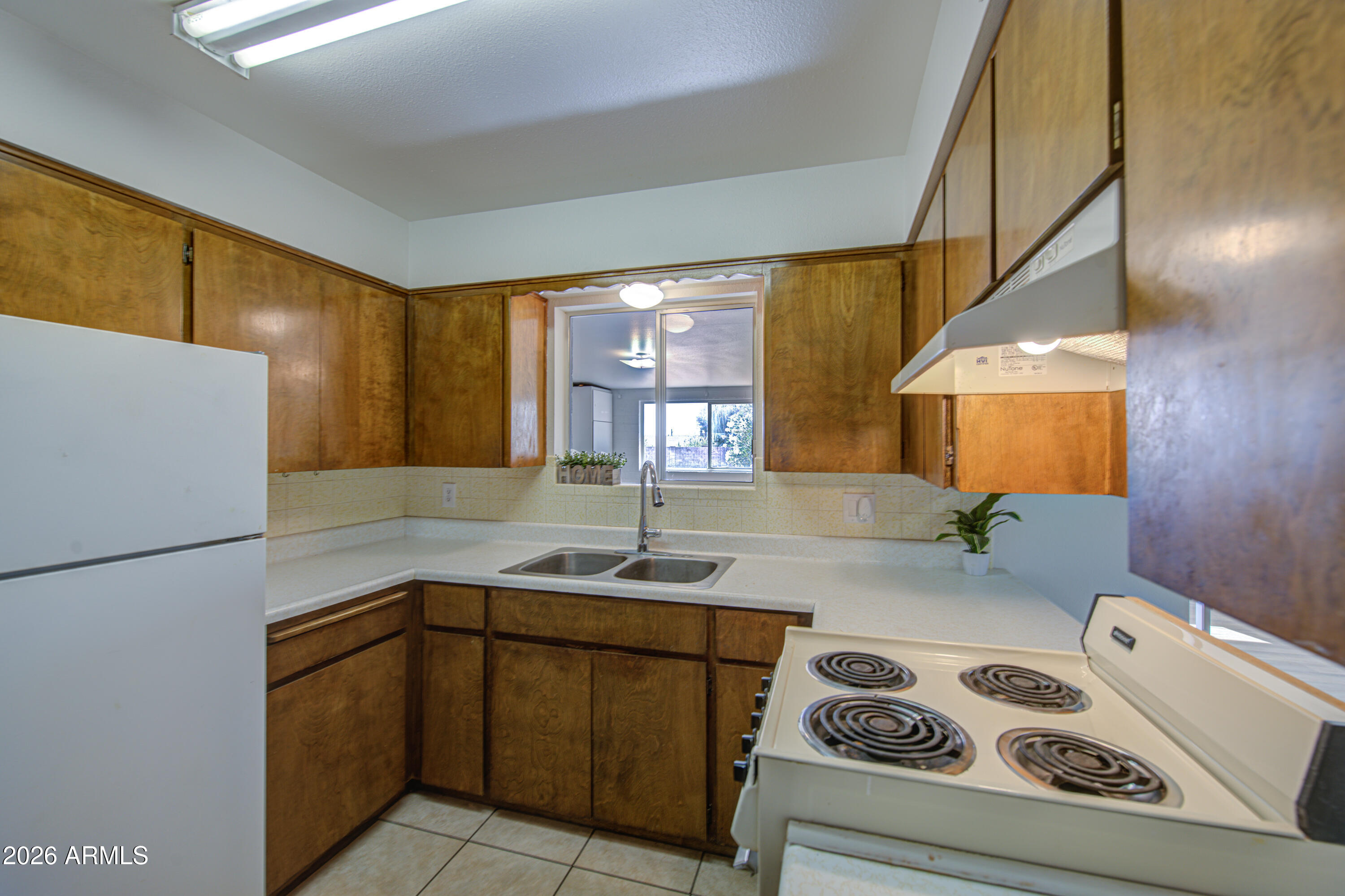 APACHE HOMES - Residential
