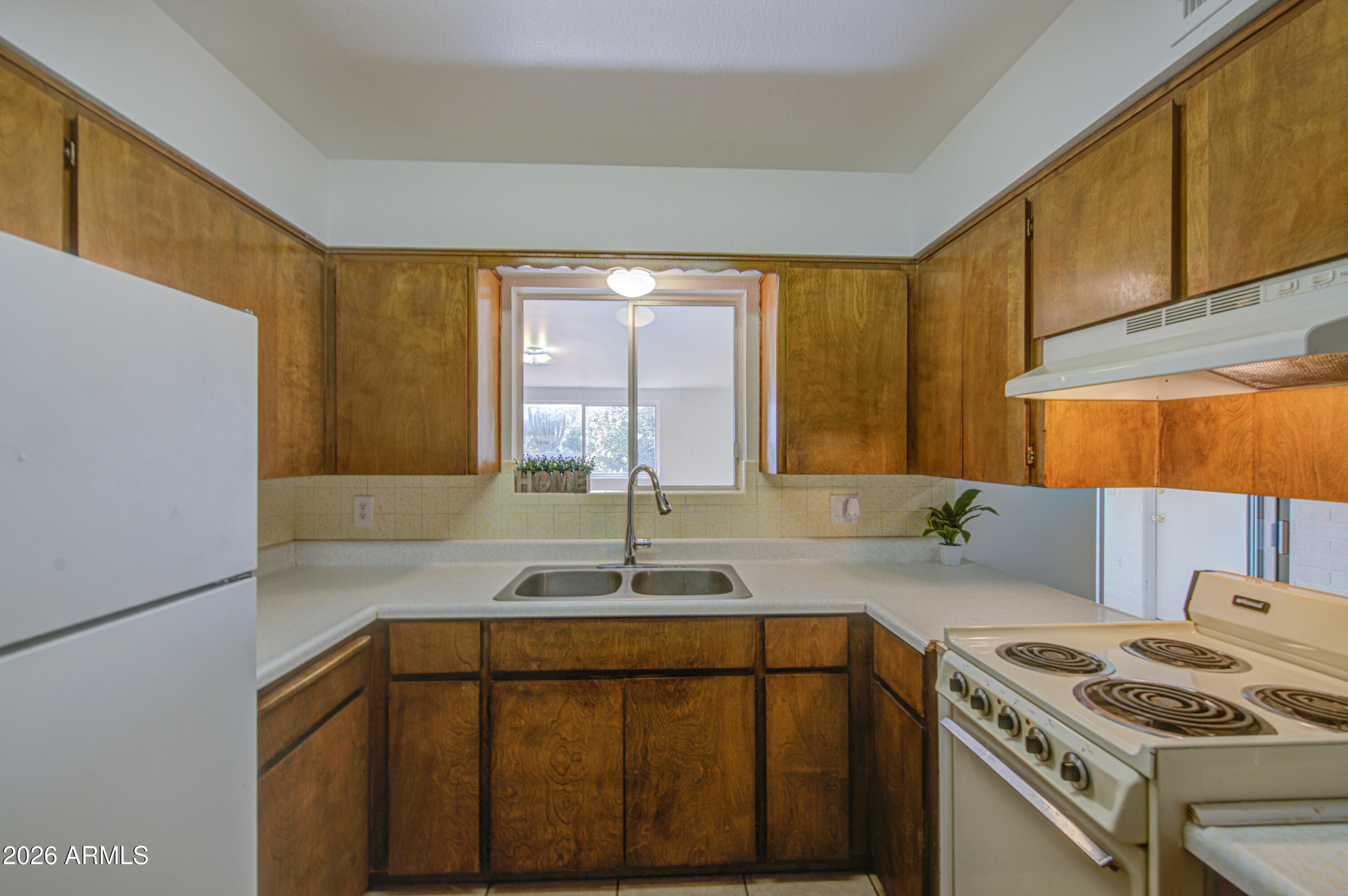 APACHE HOMES - Residential