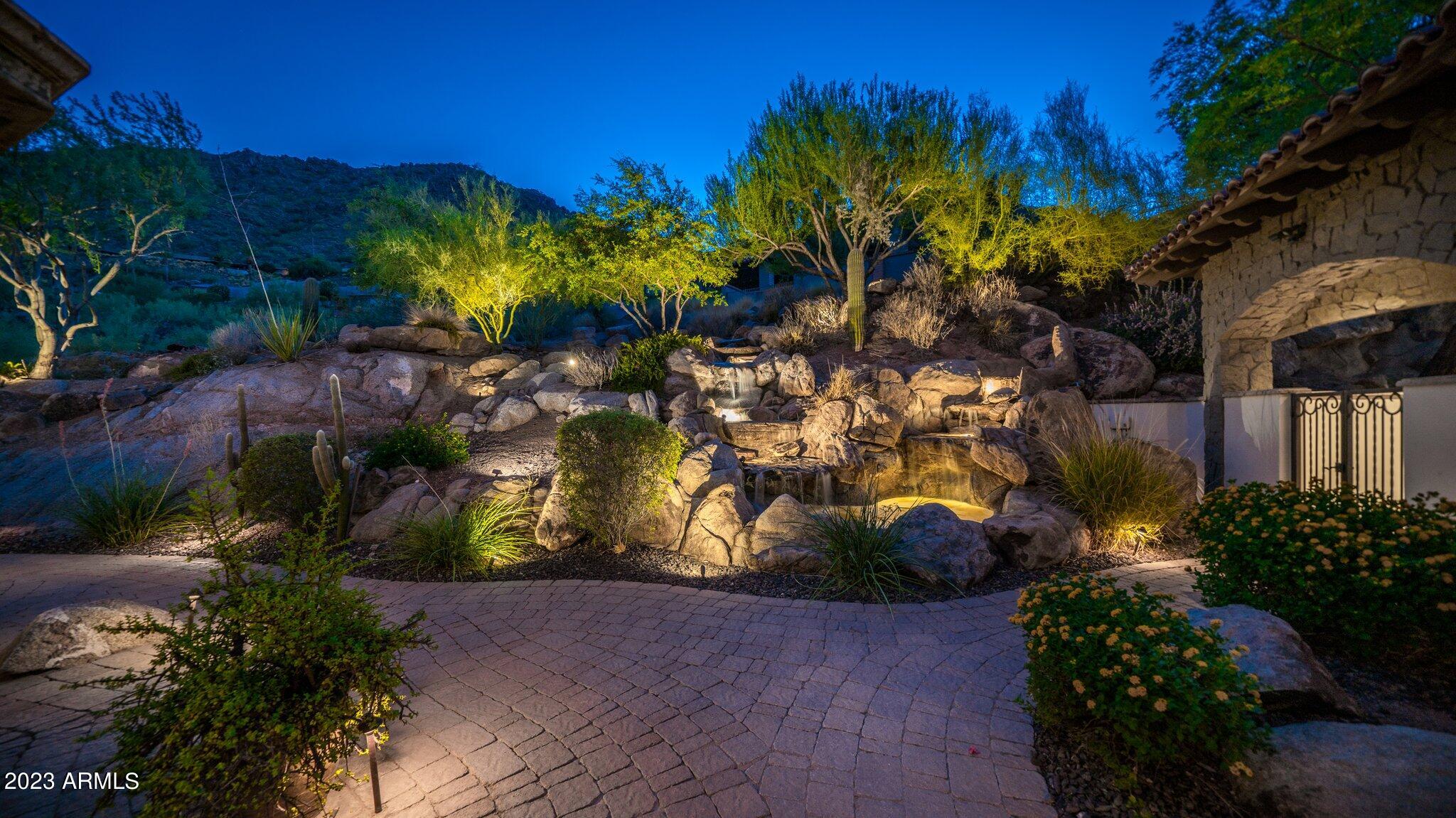 ROLLING HILLS HEIGHTS - Residential
