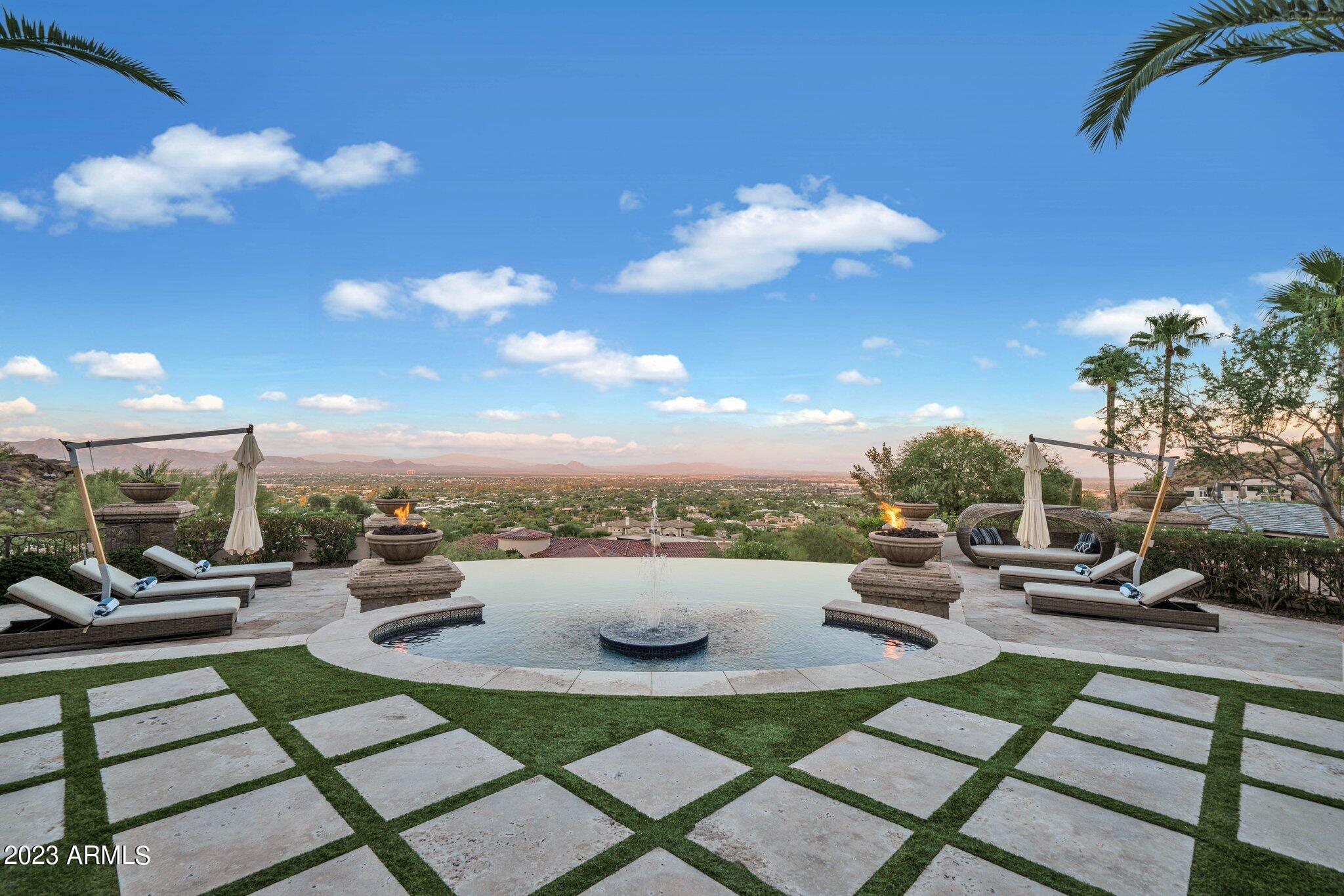 ROLLING HILLS HEIGHTS - Residential