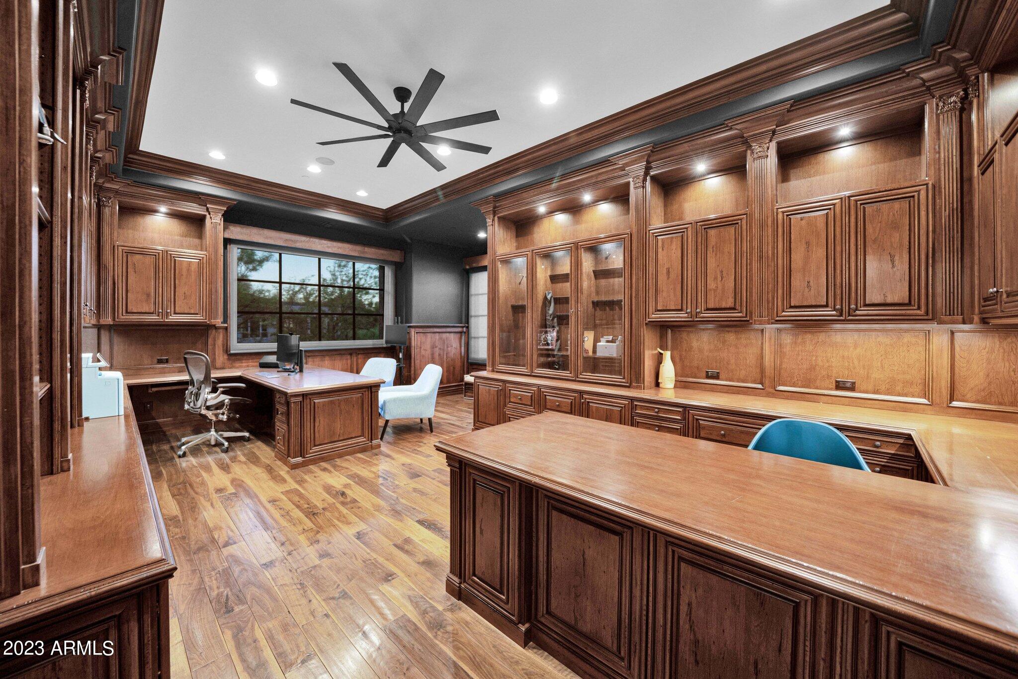 ROLLING HILLS HEIGHTS - Residential