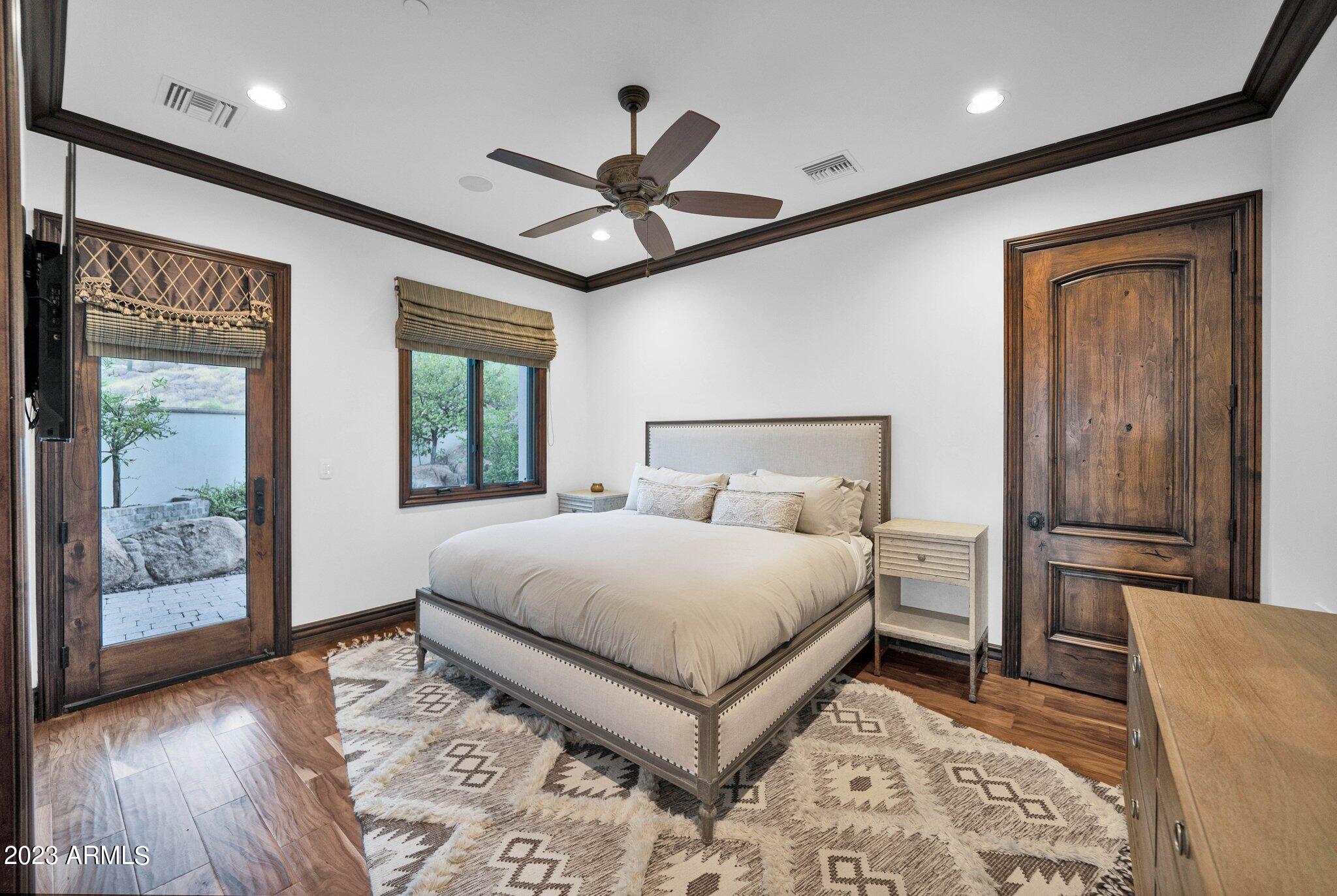 ROLLING HILLS HEIGHTS - Residential
