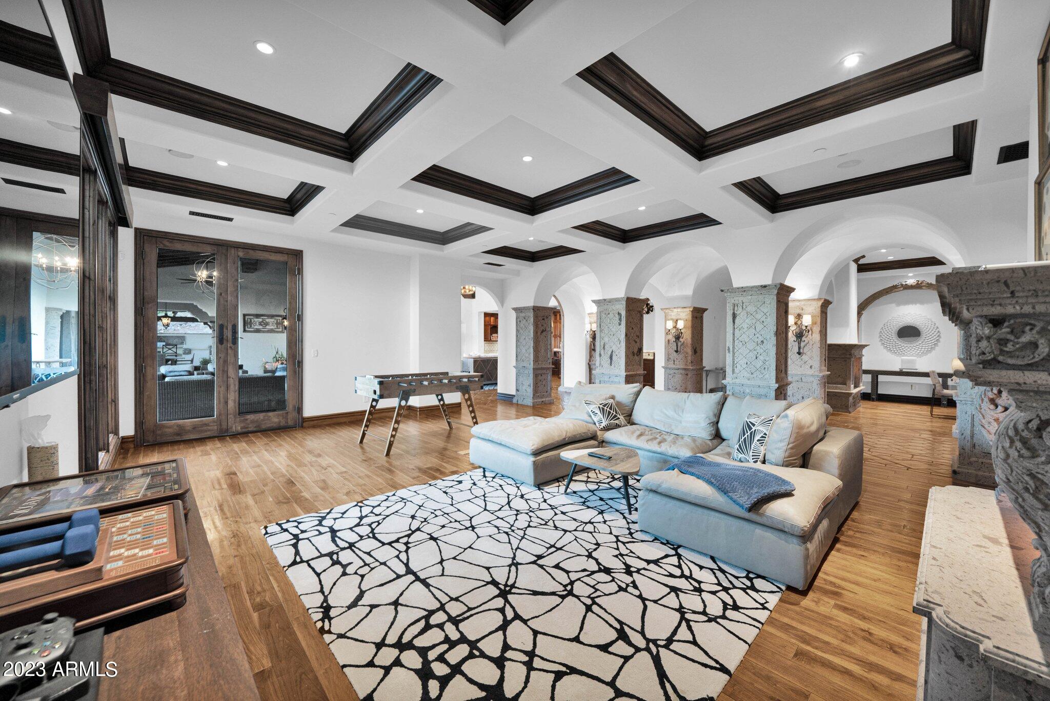 ROLLING HILLS HEIGHTS - Residential