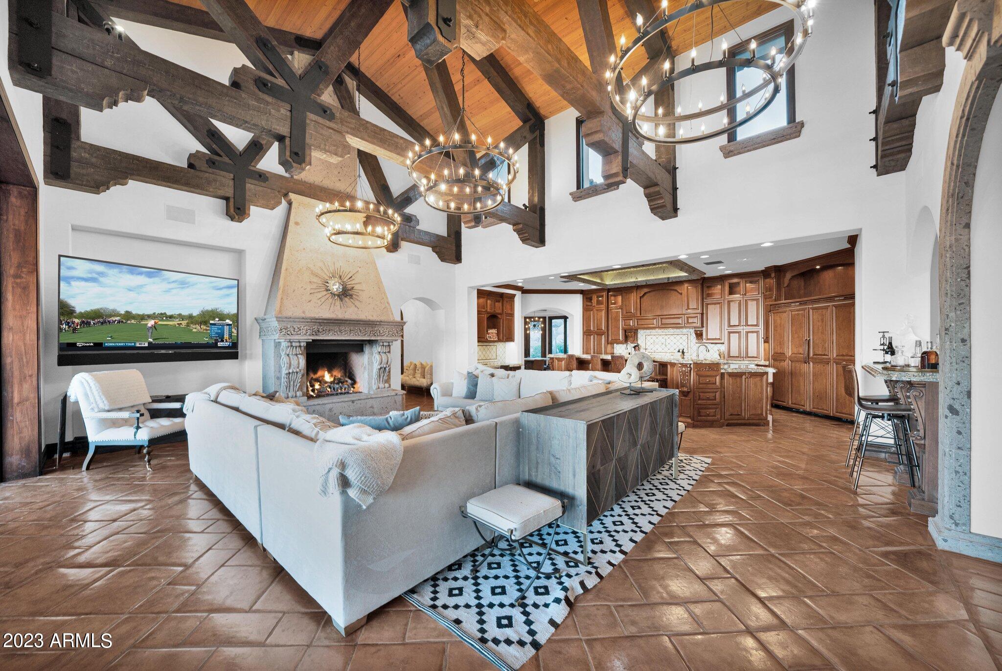 ROLLING HILLS HEIGHTS - Residential