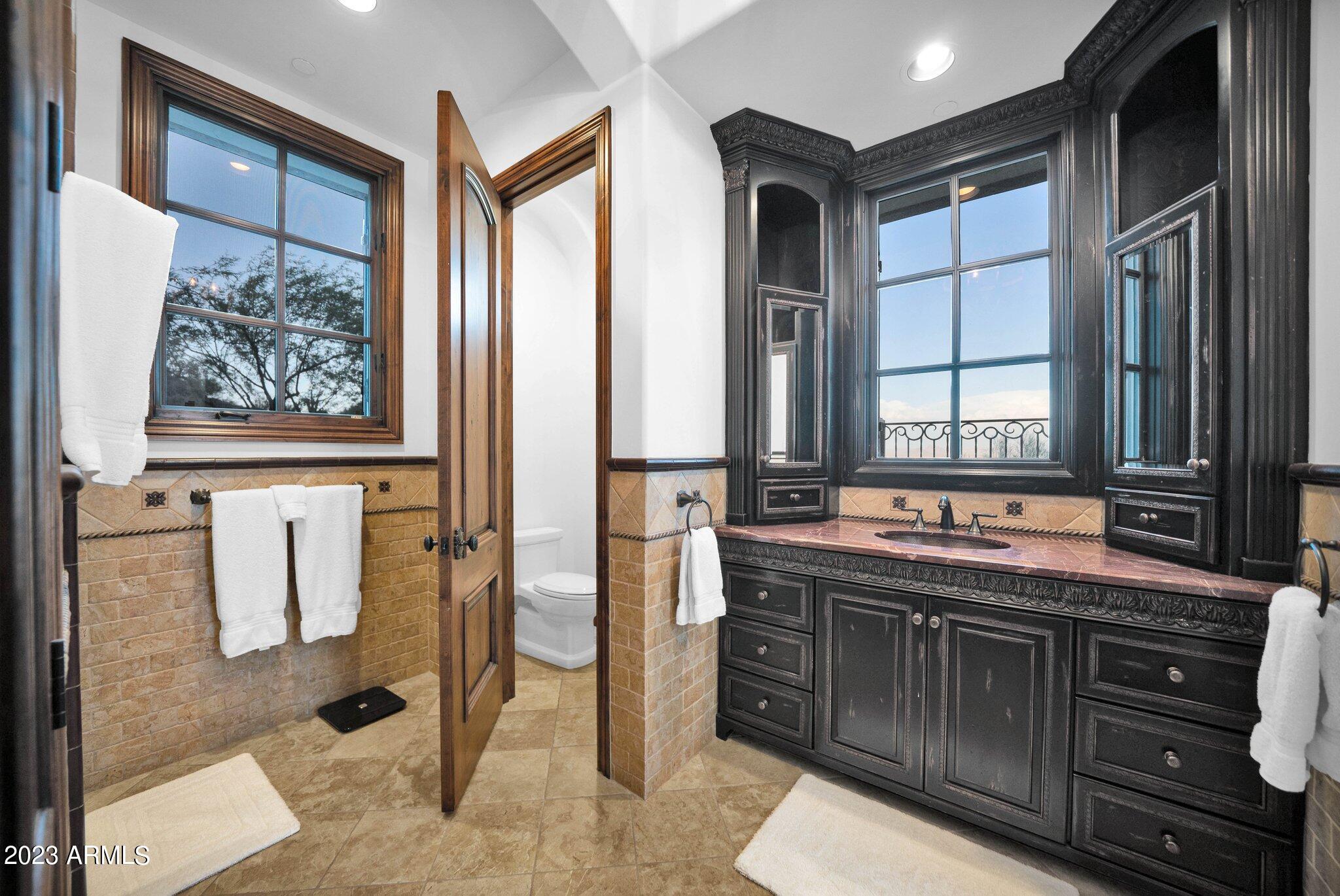 ROLLING HILLS HEIGHTS - Residential