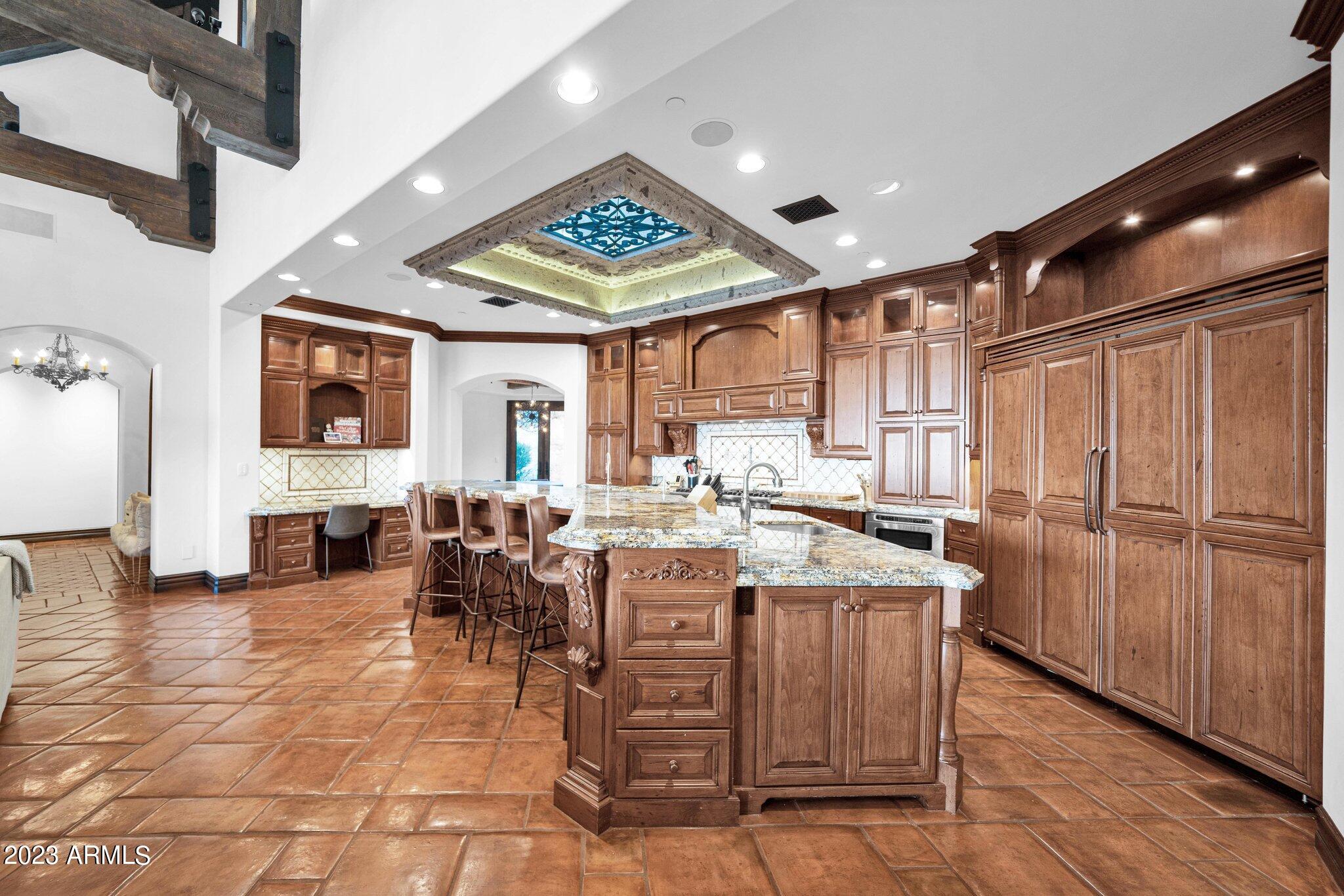 ROLLING HILLS HEIGHTS - Residential
