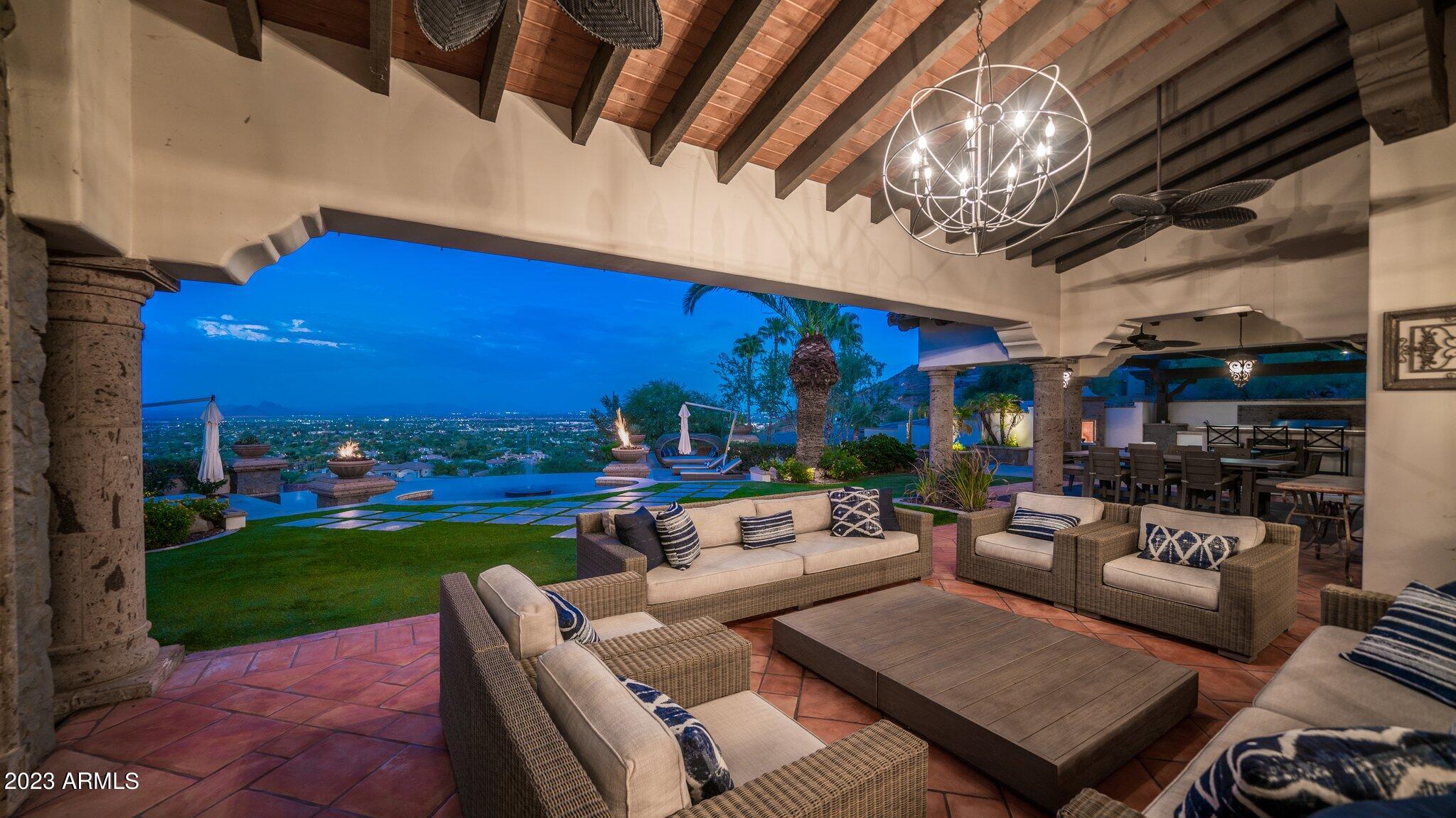 ROLLING HILLS HEIGHTS - Residential