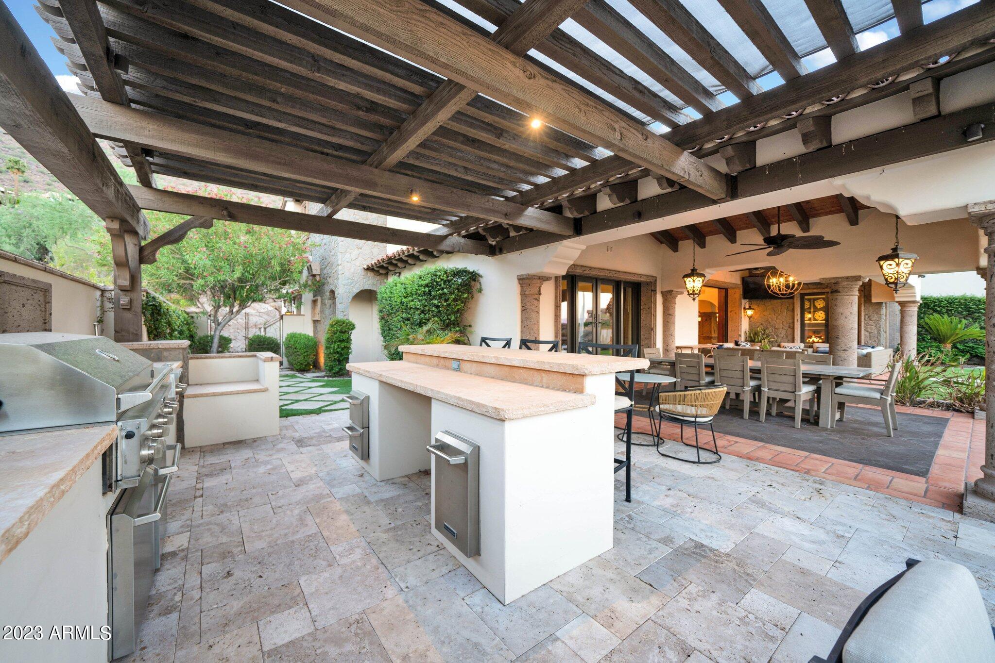 ROLLING HILLS HEIGHTS - Residential