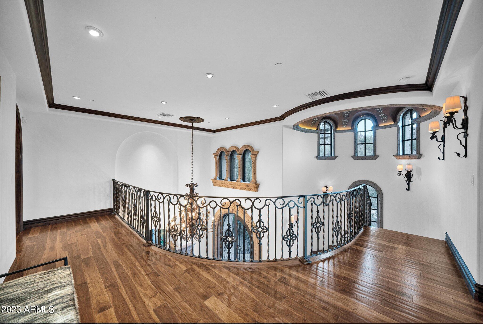 ROLLING HILLS HEIGHTS - Residential