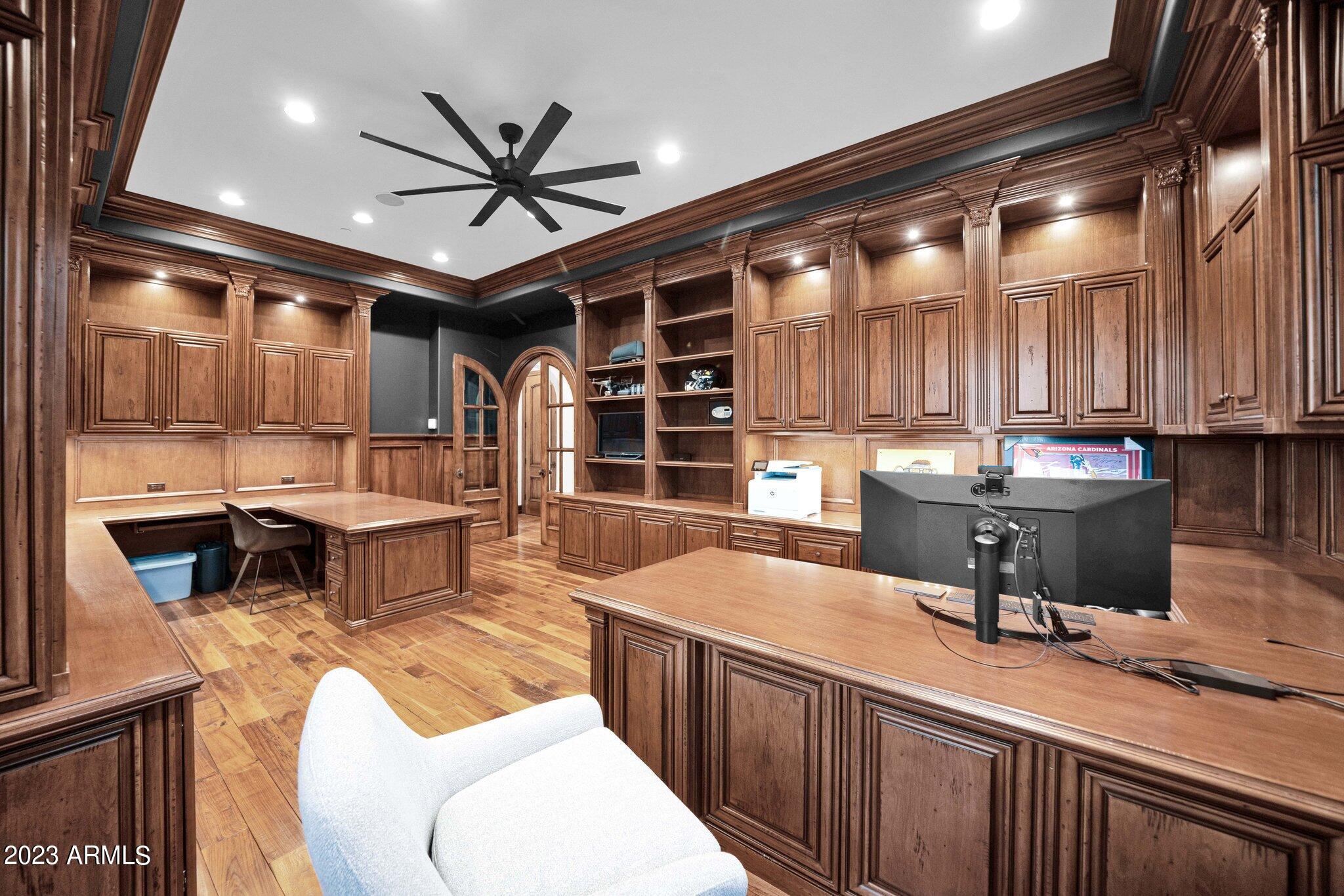 ROLLING HILLS HEIGHTS - Residential
