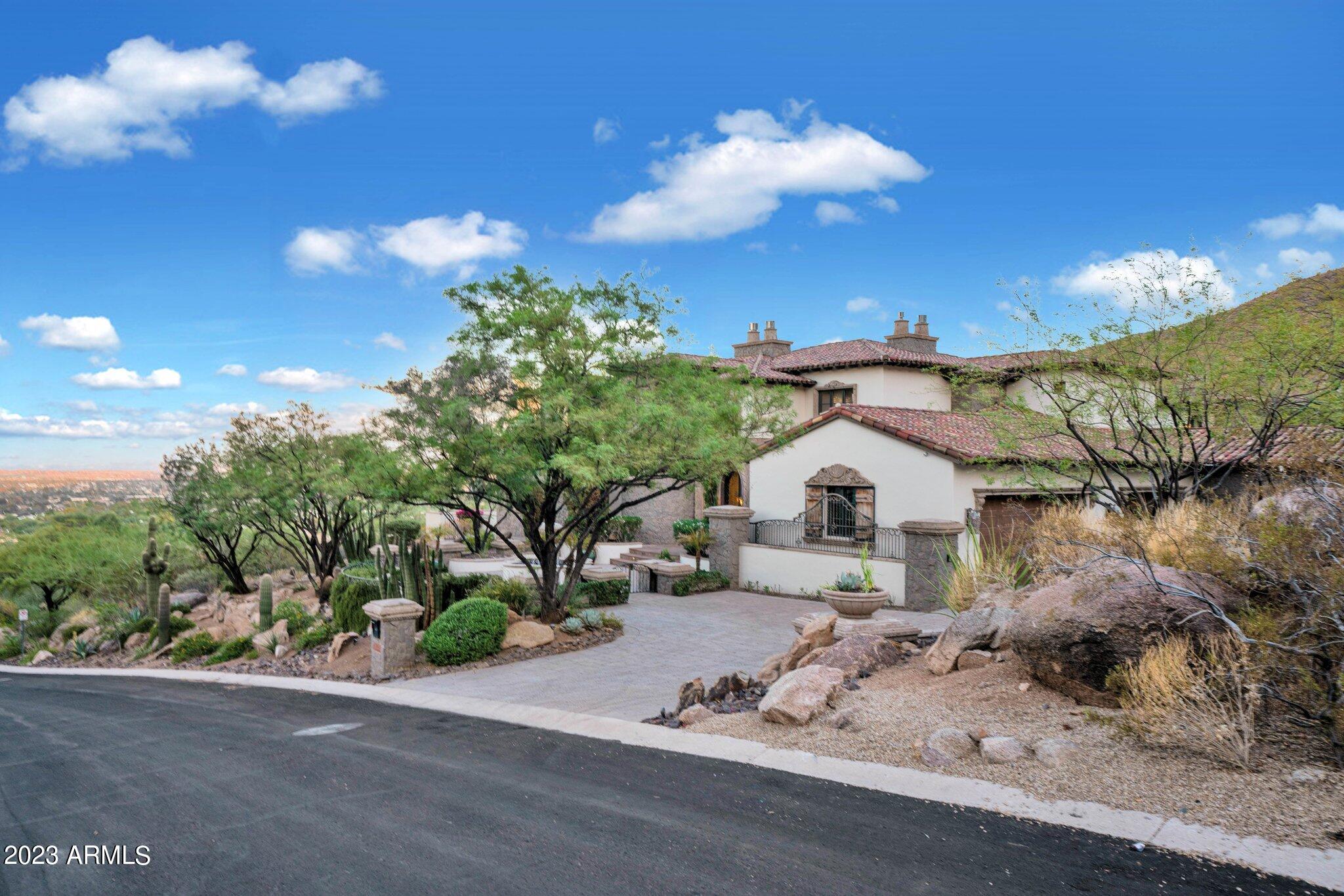 ROLLING HILLS HEIGHTS - Residential