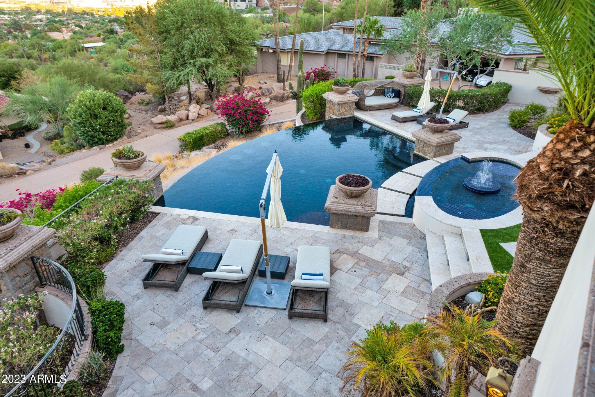 ROLLING HILLS HEIGHTS - Residential