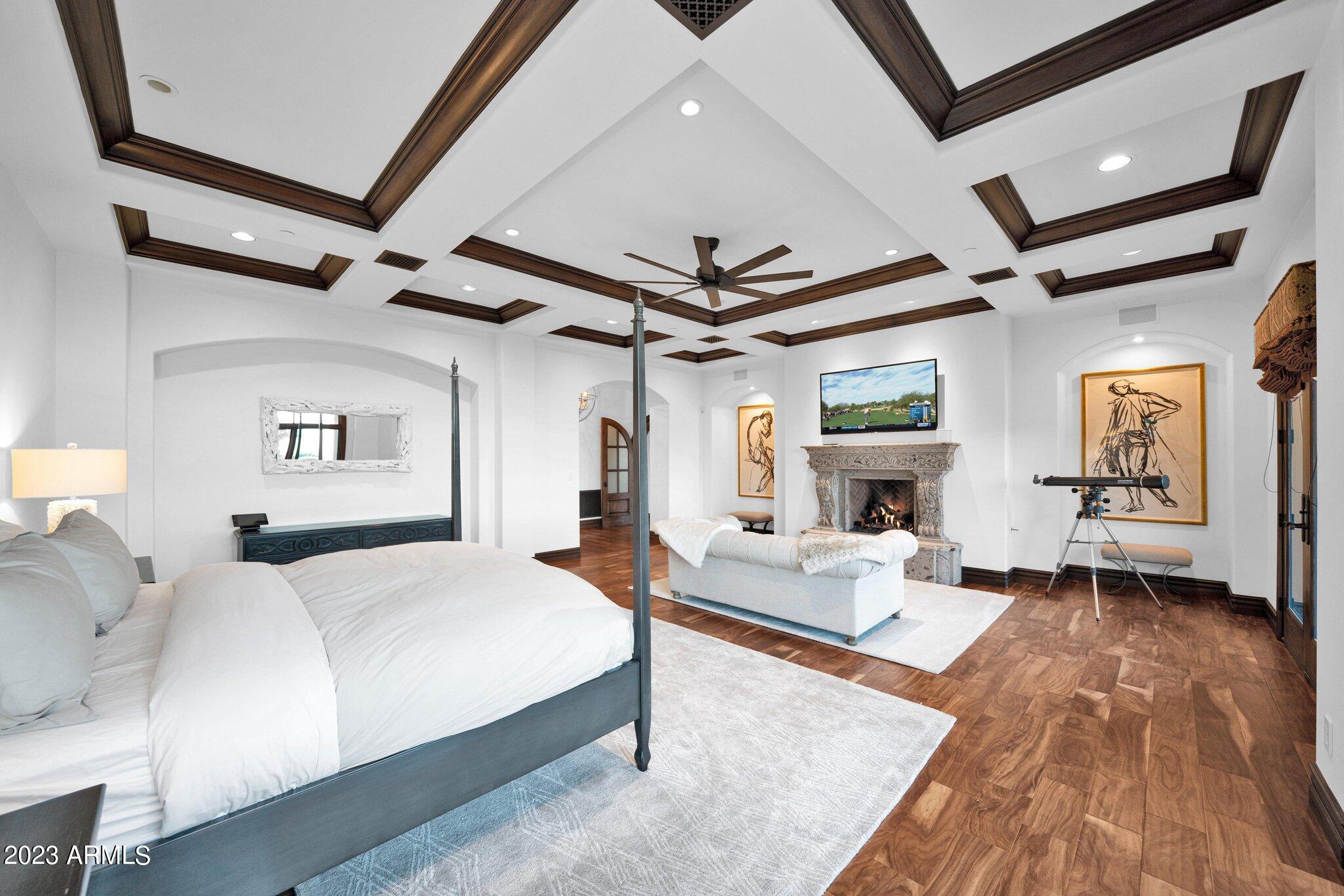 ROLLING HILLS HEIGHTS - Residential