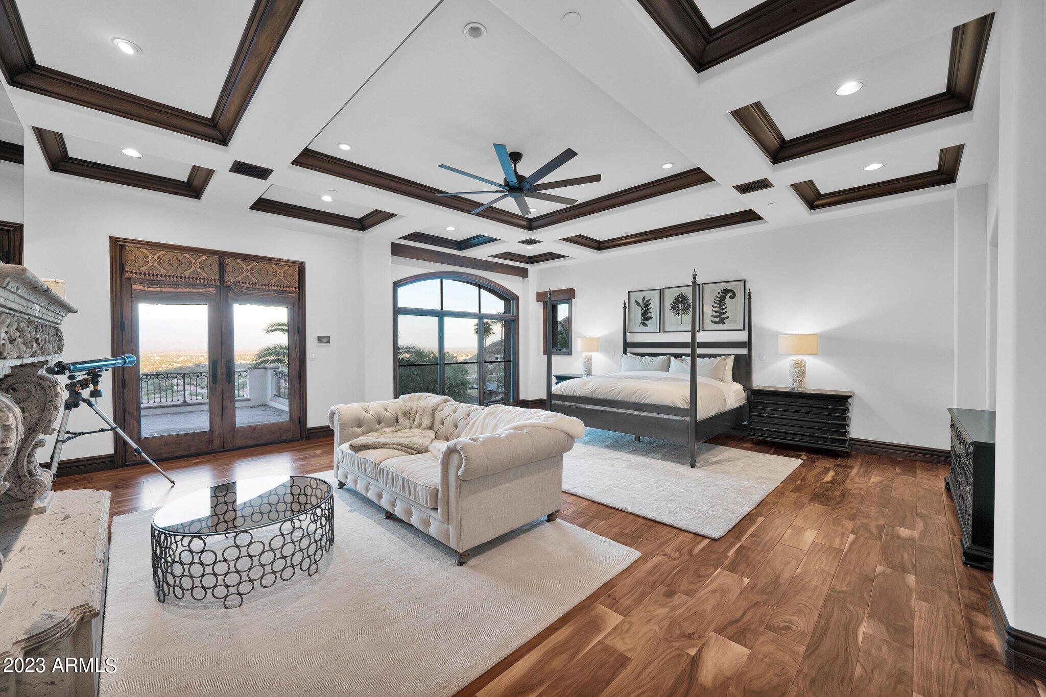 ROLLING HILLS HEIGHTS - Residential